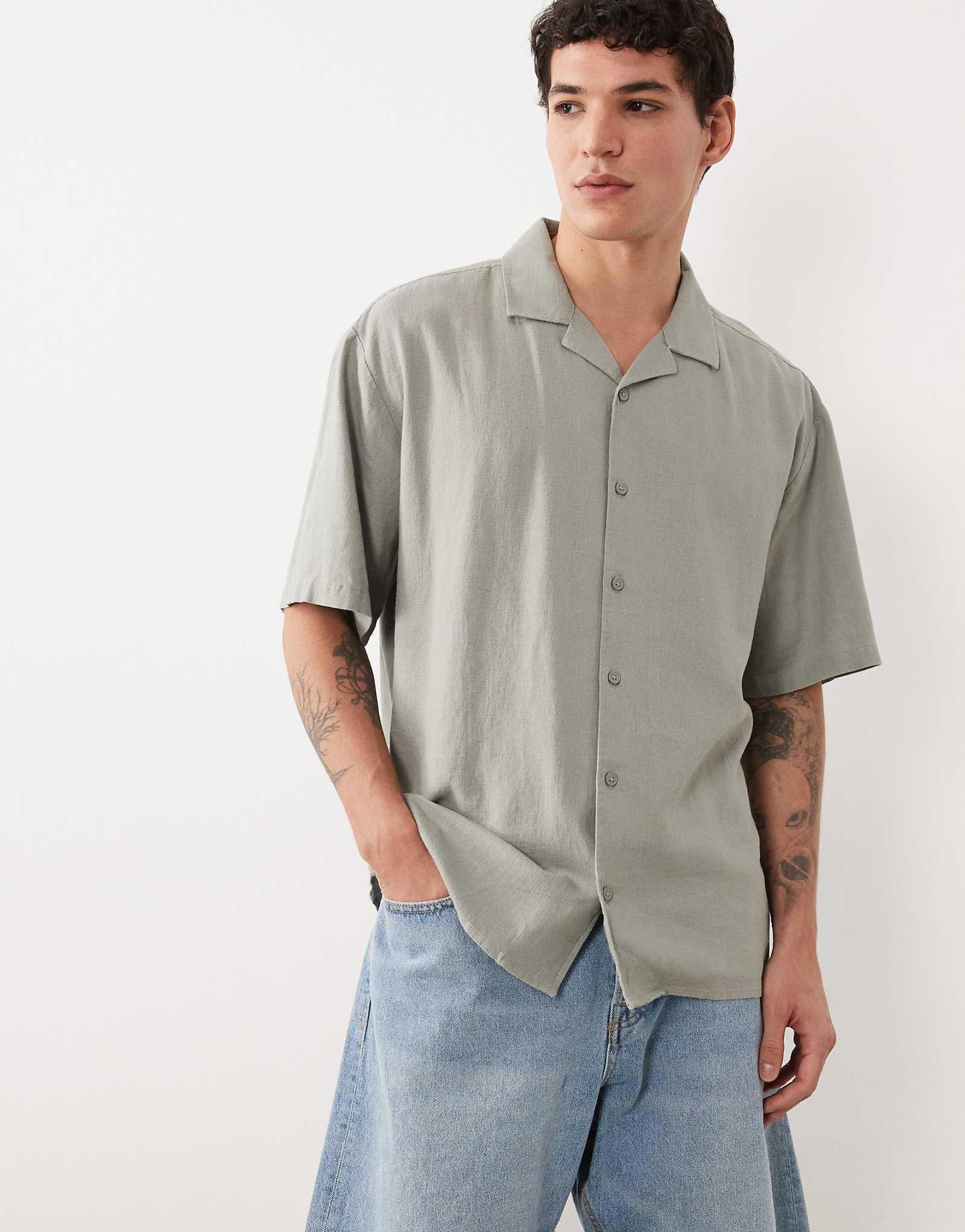 Threadbare relaxed fit linen mix short sleeve shirt in sage green sage green 6590₽