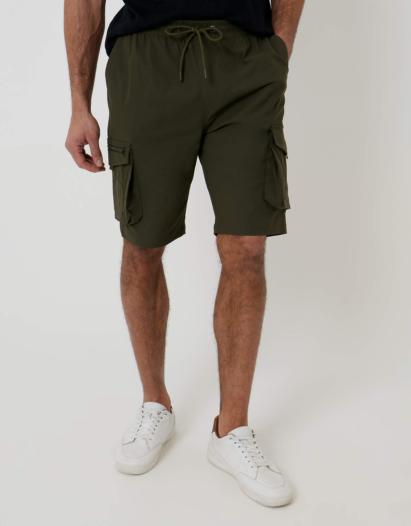 Threadbare cargo shorts with drawstring waist in khaki 5990₽