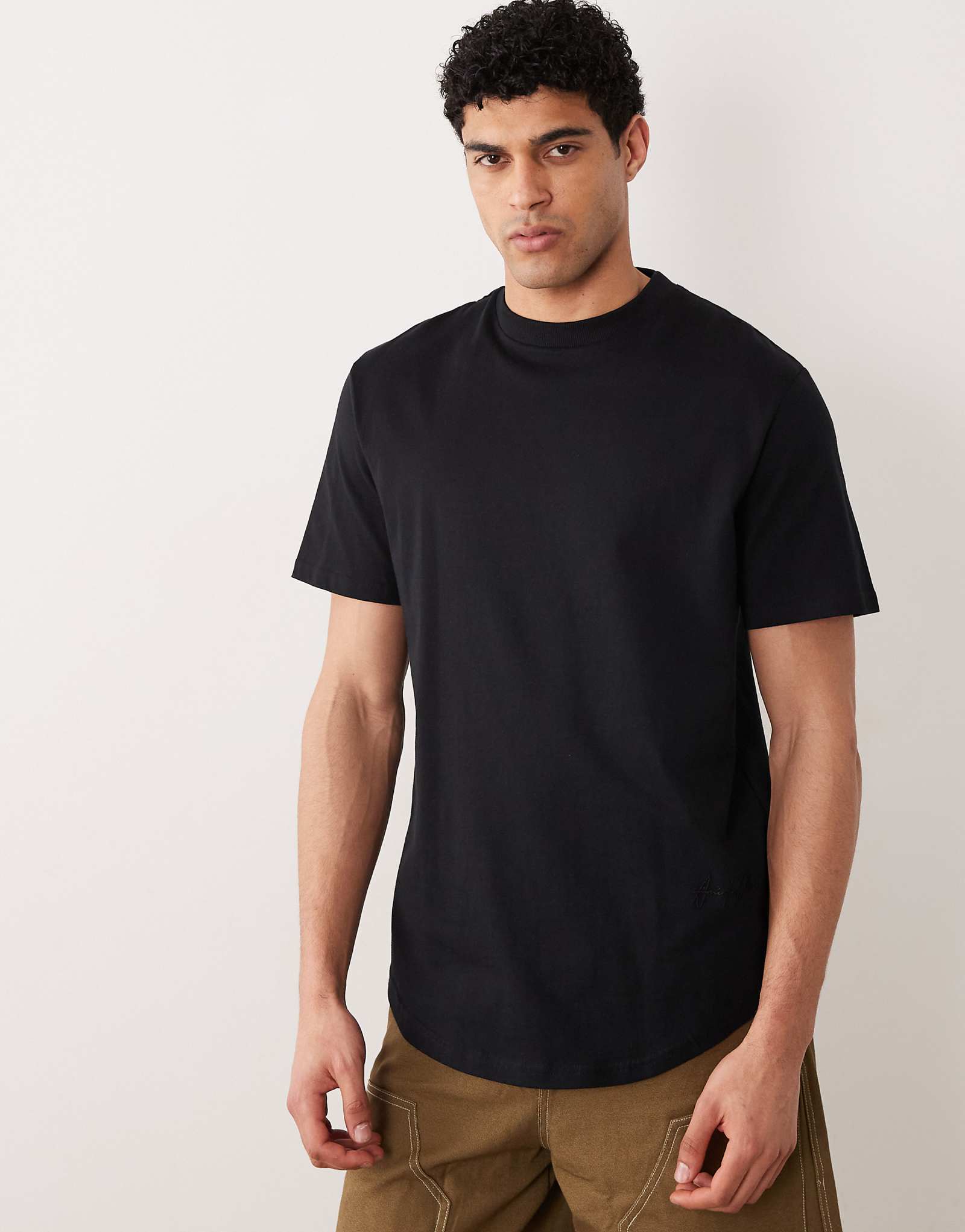 River Island regular fit curved hem t-shirt in black black 5790₽