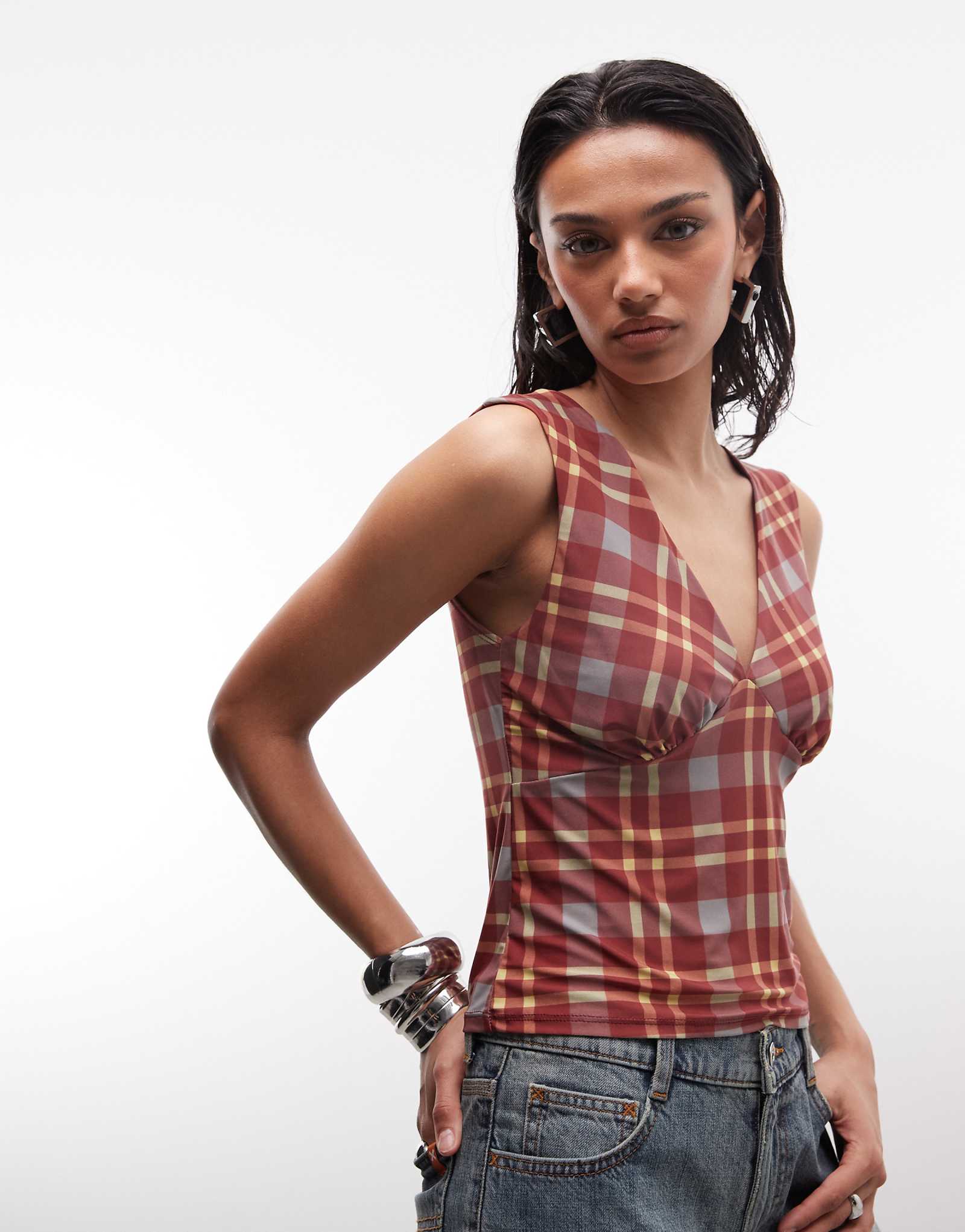 Reclaimed Vintage check print v neck tank top in red red check 8290₽