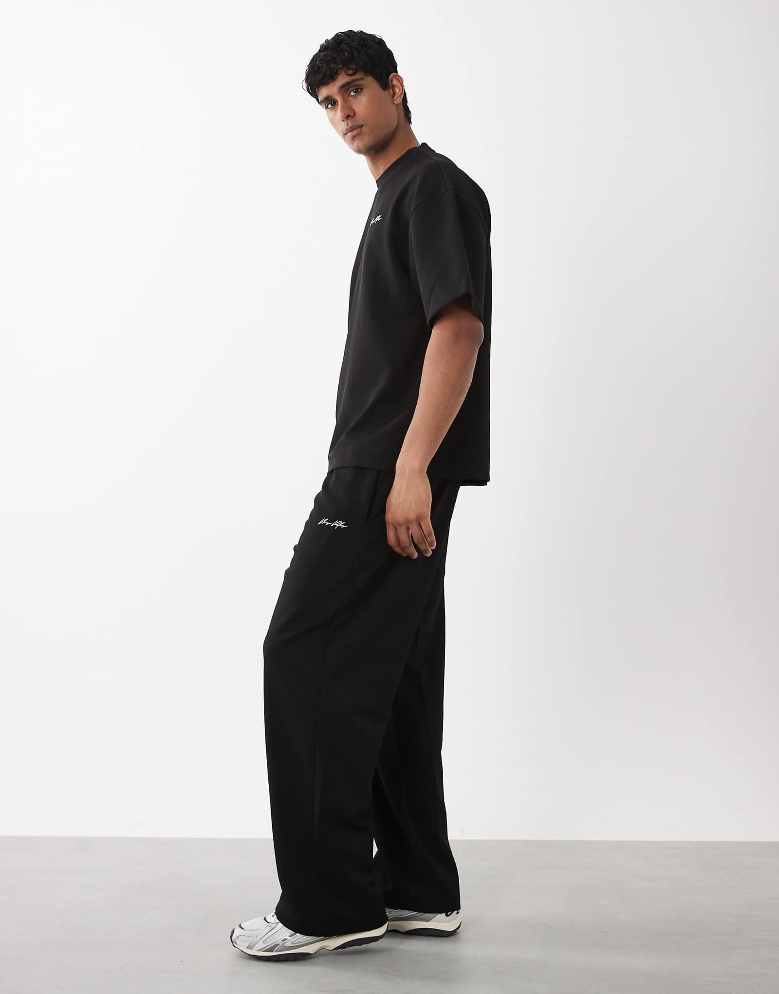 River Island wide leg luxe sweatpants in black - part of a set black red 11790₽