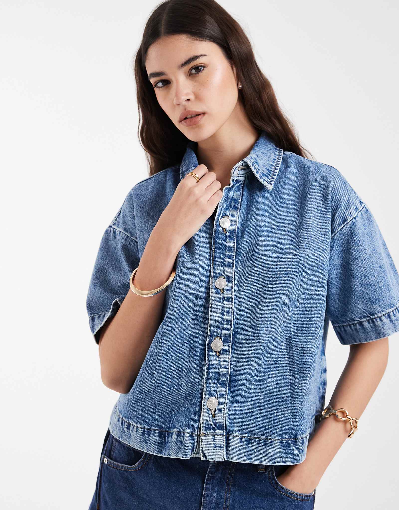 PIECES boxy denim shirt in medium blue medium blue denim 13390₽