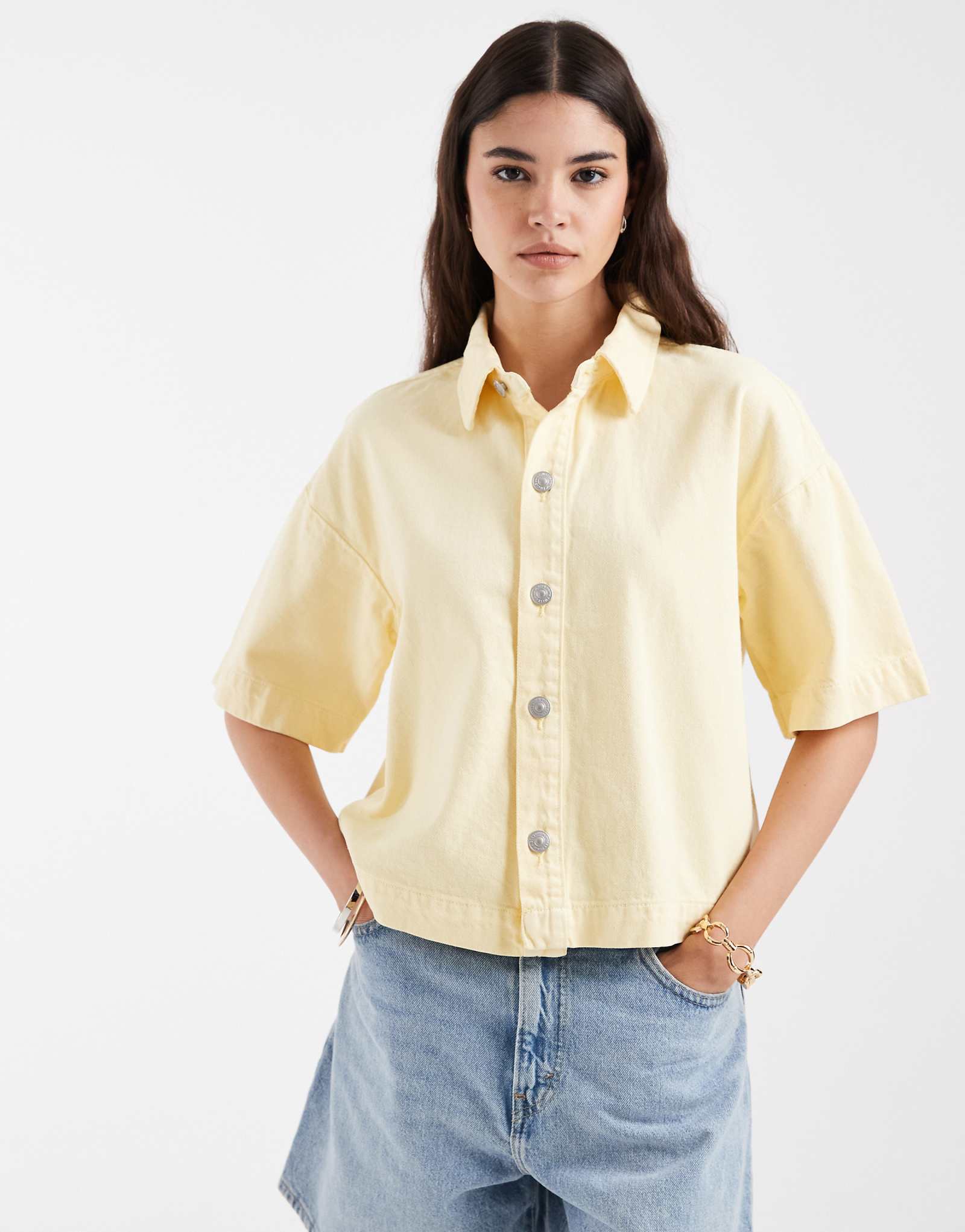 PIECES boxy denim shirt in pale yellow french vanilla 13390₽