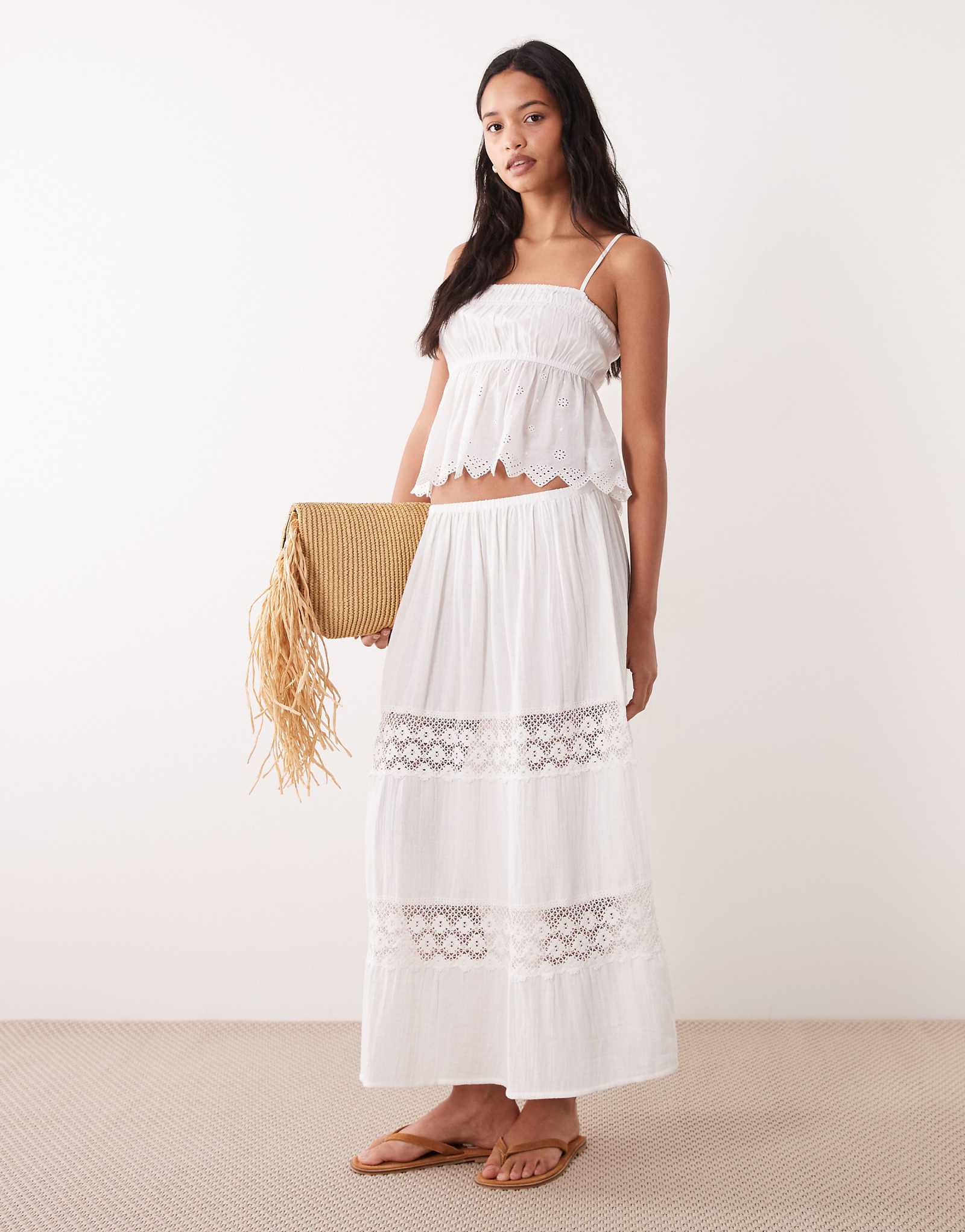 Wednesdays Girl floaty tiered midaxi skirt in white - part of a set white 10090₽