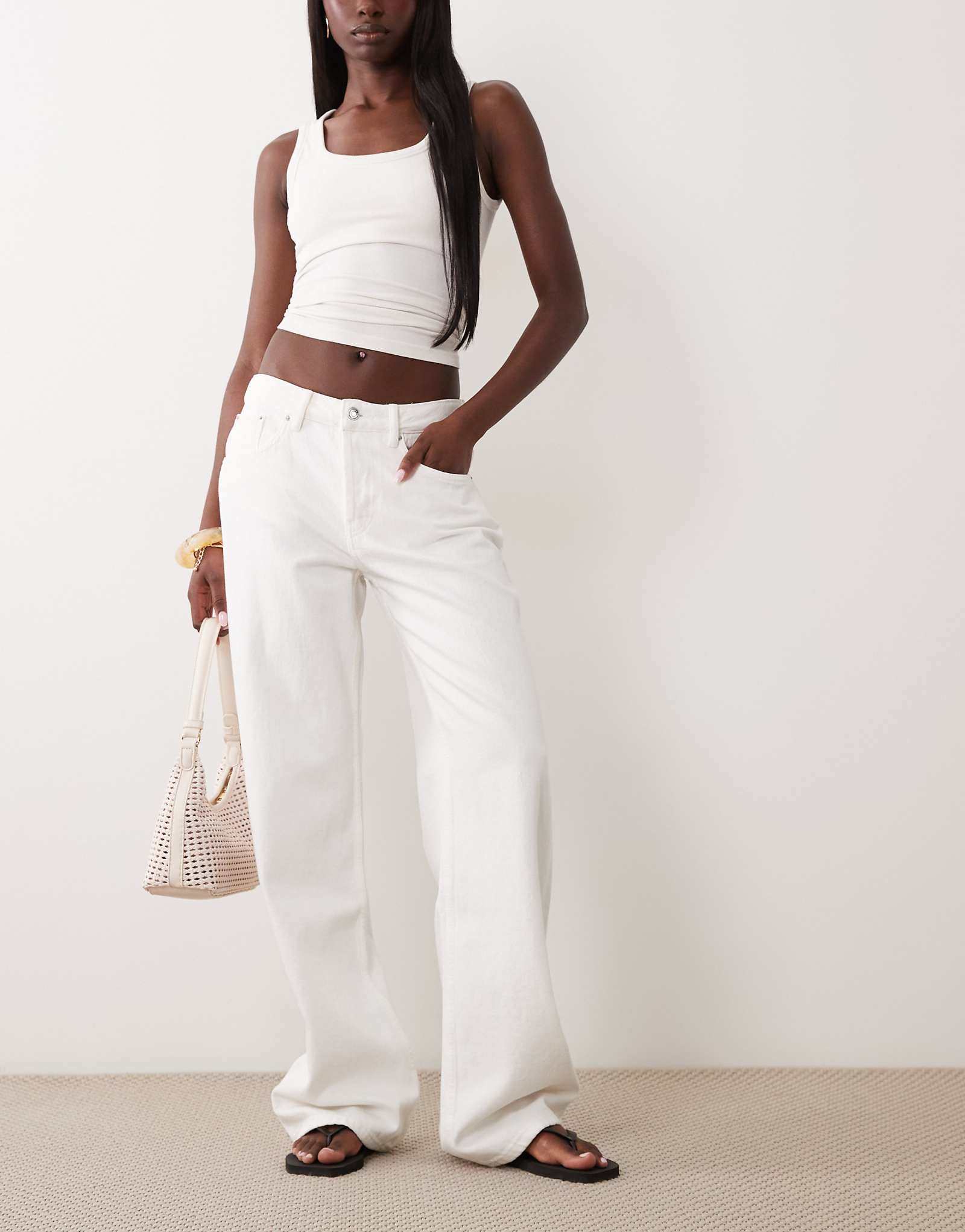 Gina Tricot relaxed fit boyfriend jeans in off-white off white 16890₽