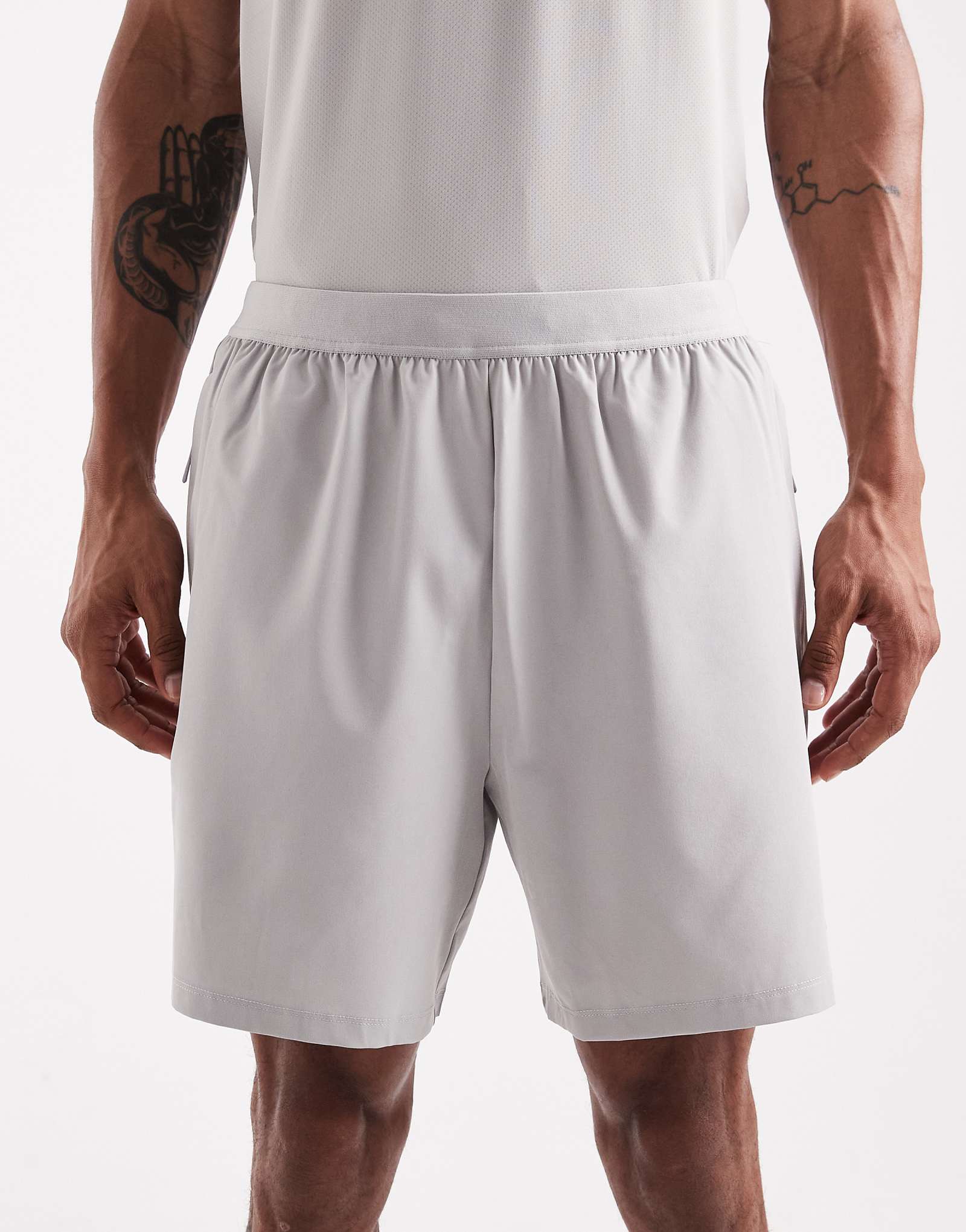 CAPO active core logo shorts in gray gray 8090₽