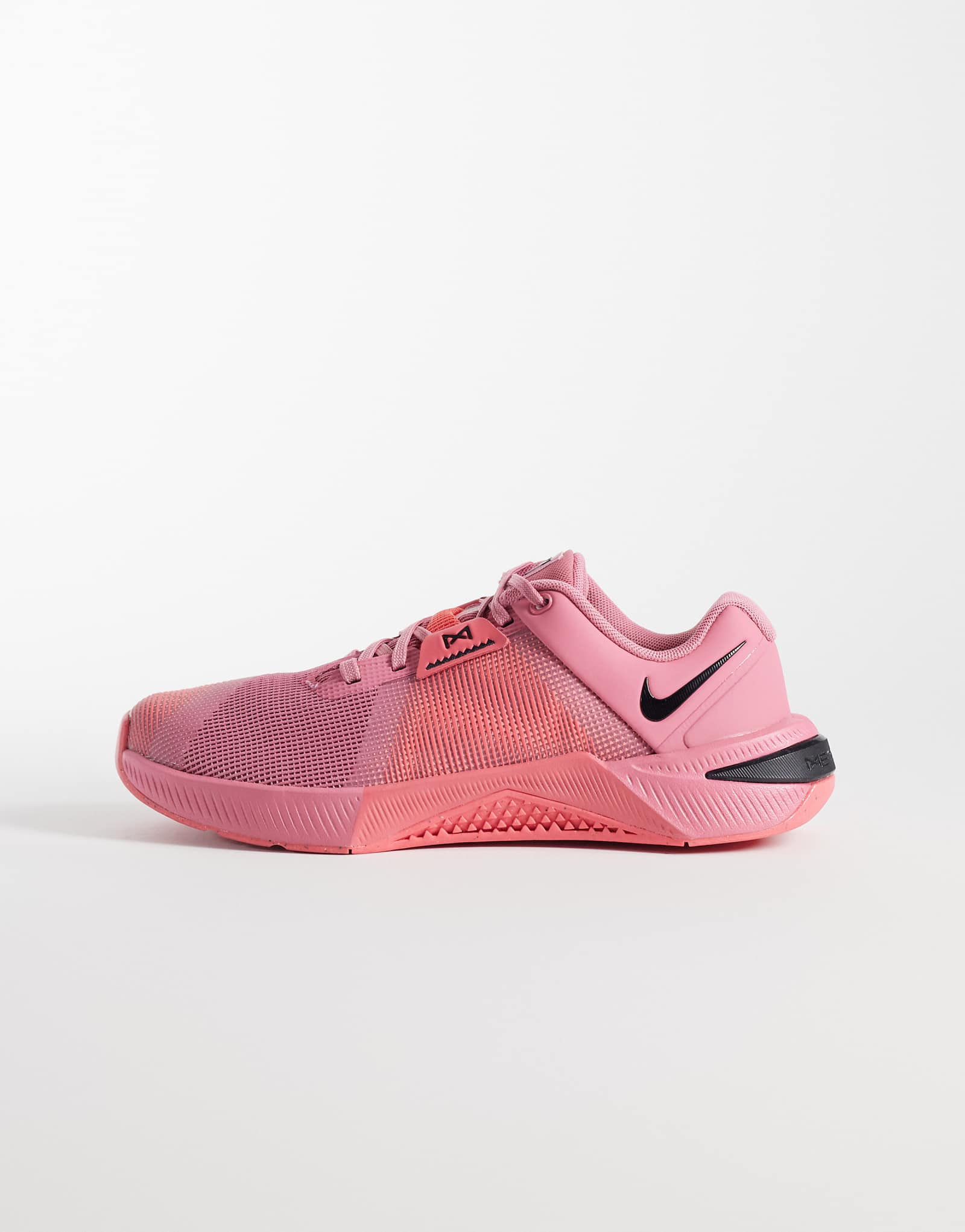 Nike Metcon 10 sneakers in pink and black black 30090₽