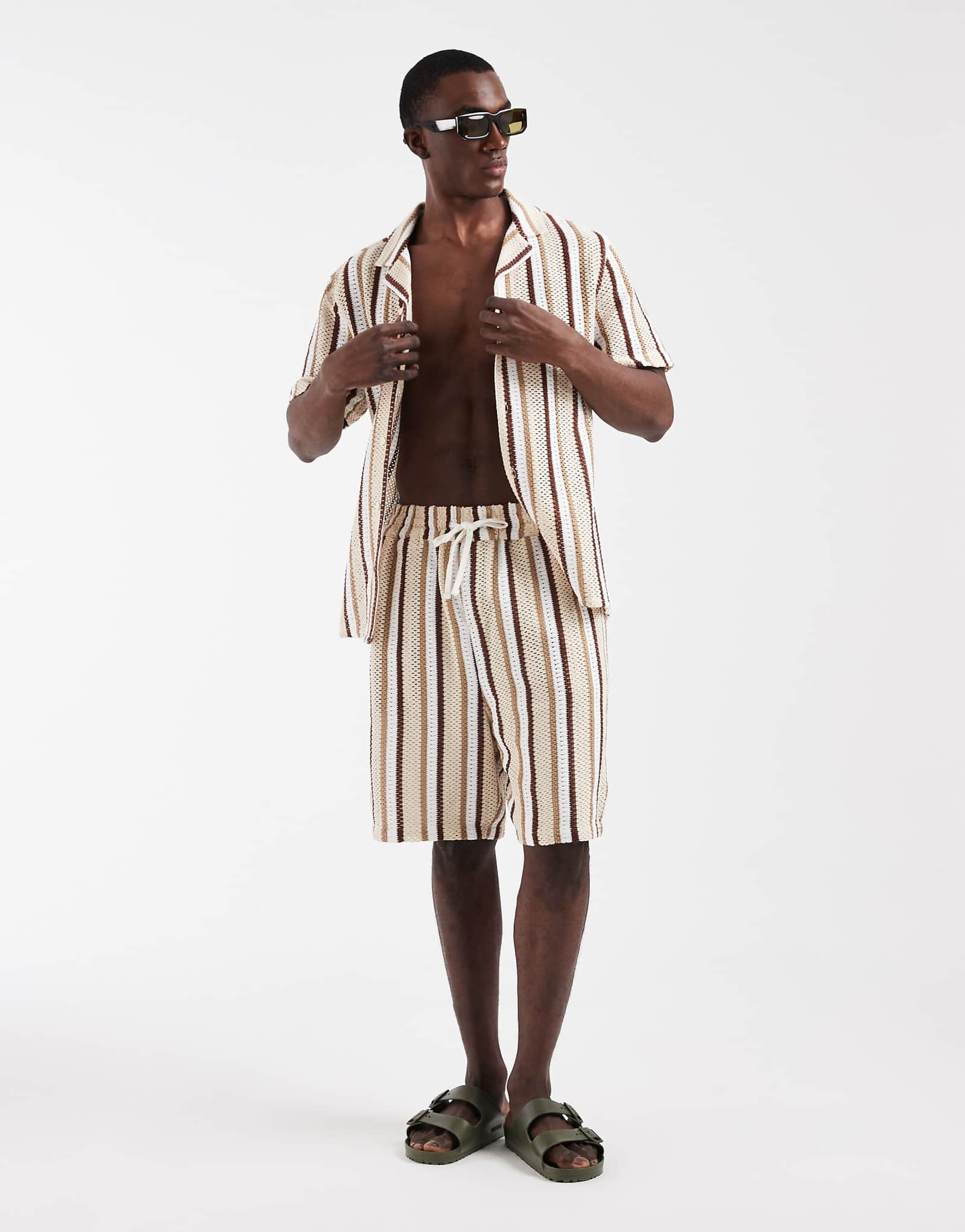 Aray crochet beach shorts in brown stripe brown stripe 8490₽