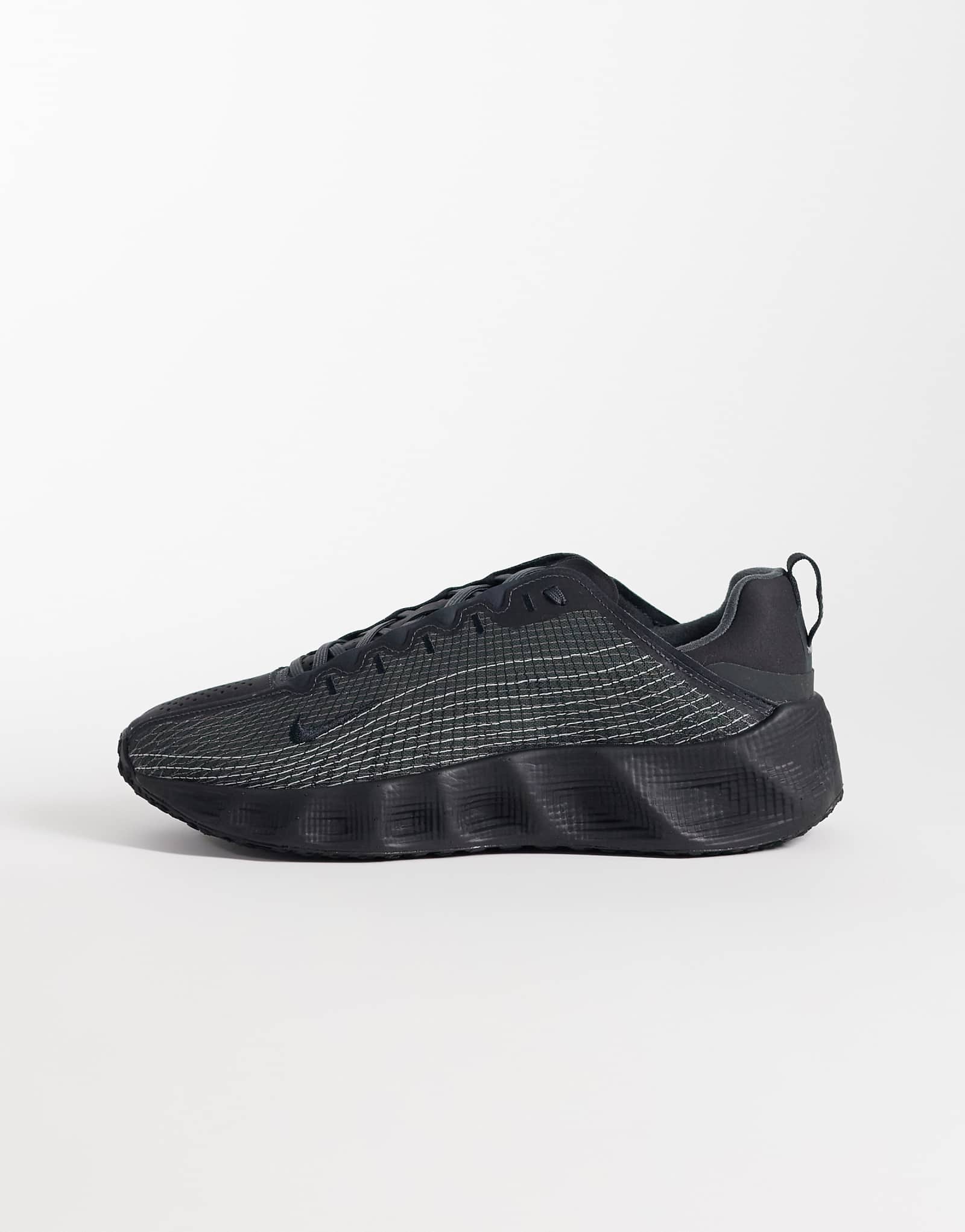 Nike Ava Rover Premium sneakers in gray and black gray 30090₽