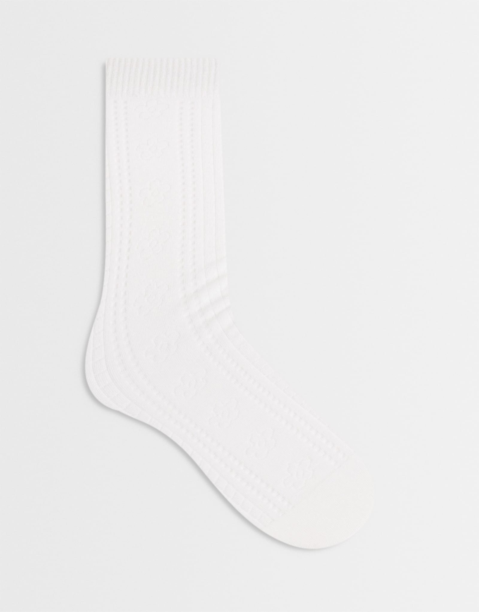 Sui Ava favorite socks with flower details in white white 1990₽
