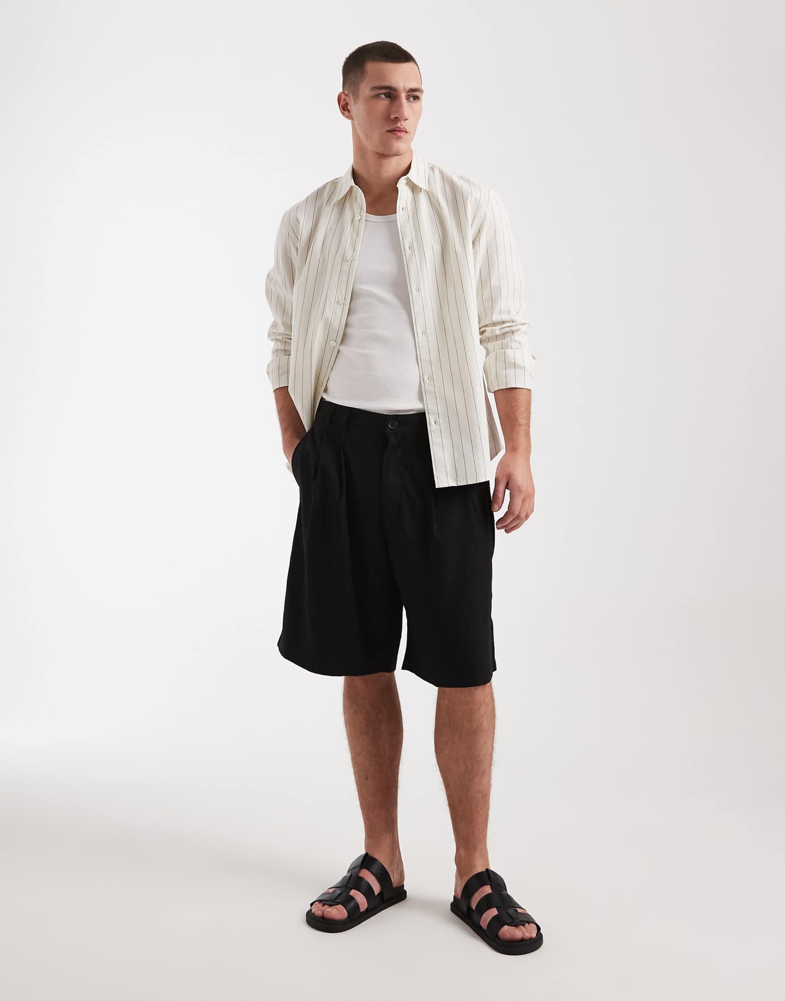 Cotton On super pleated baggy shorts in black black 11790₽