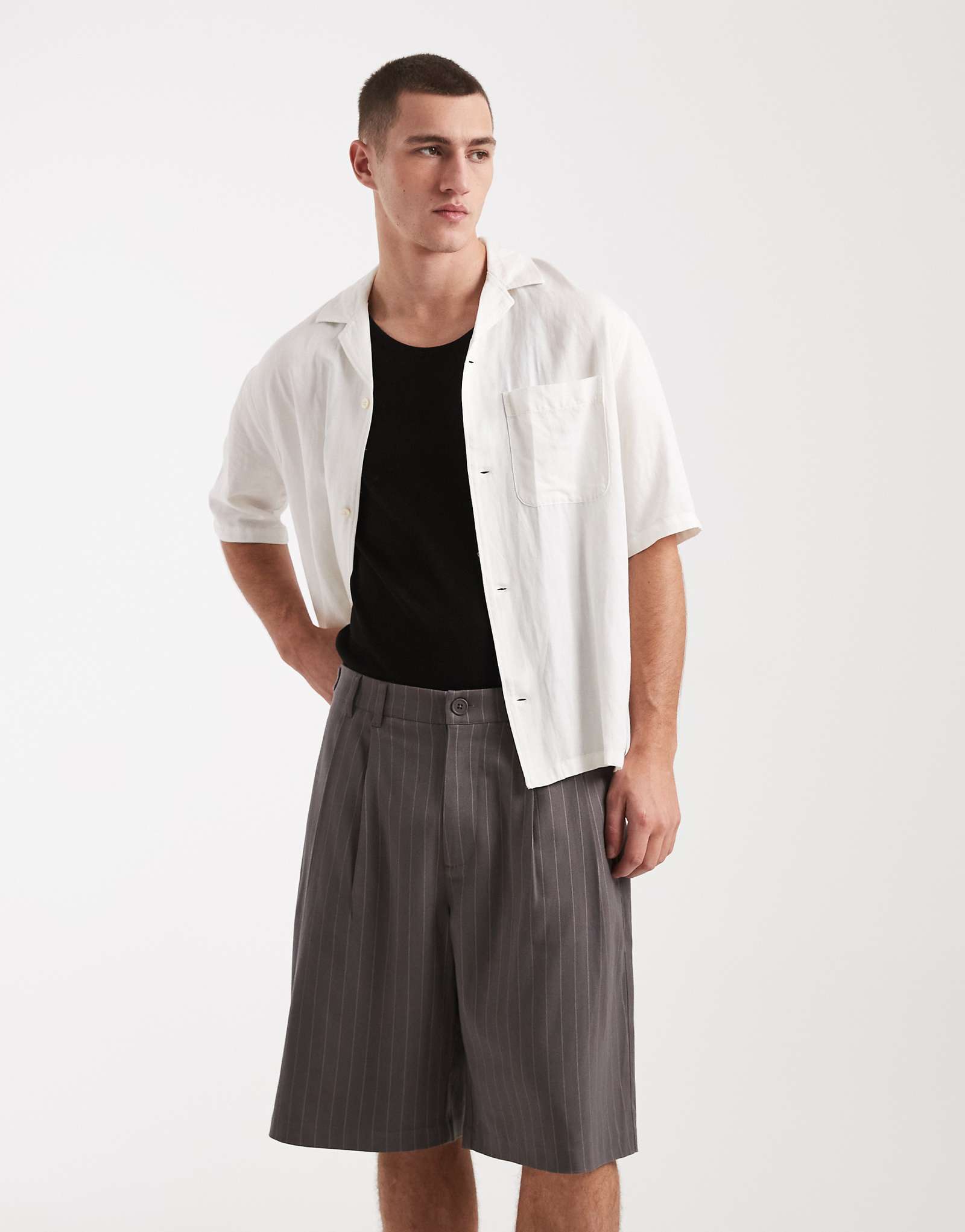 Cotton On super pleated baggy shorts in charcoal pinstripes charcoal pinstripe 11790₽
