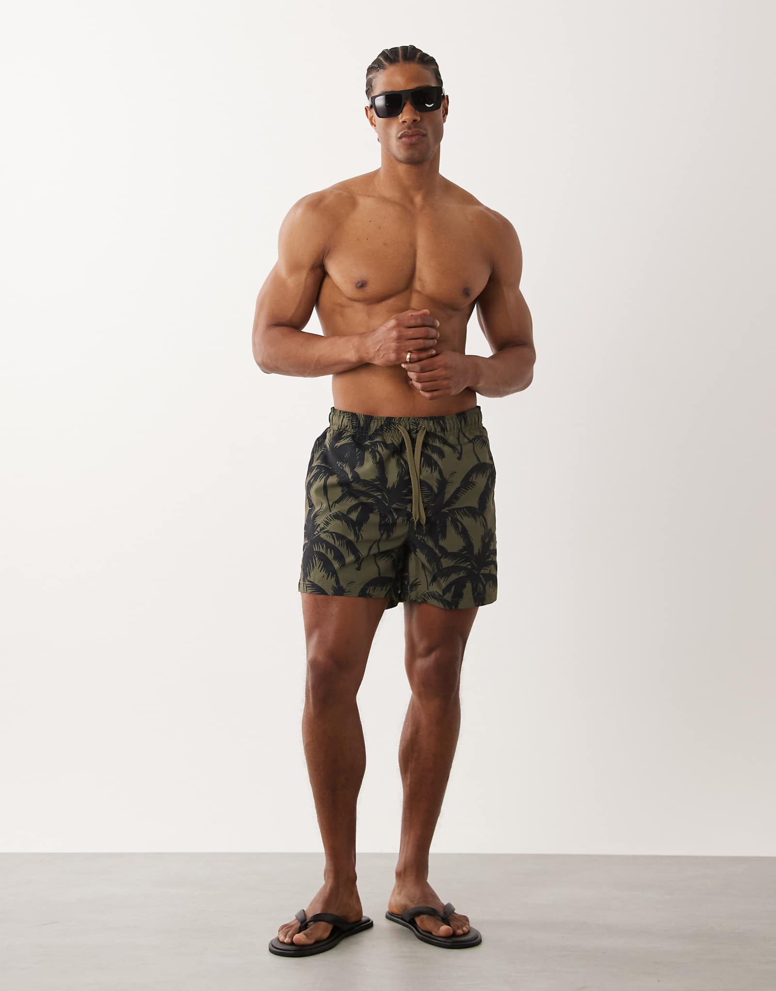 ONLY -amp SONS swim shorts in olive and black palm print dusty olive 6390₽