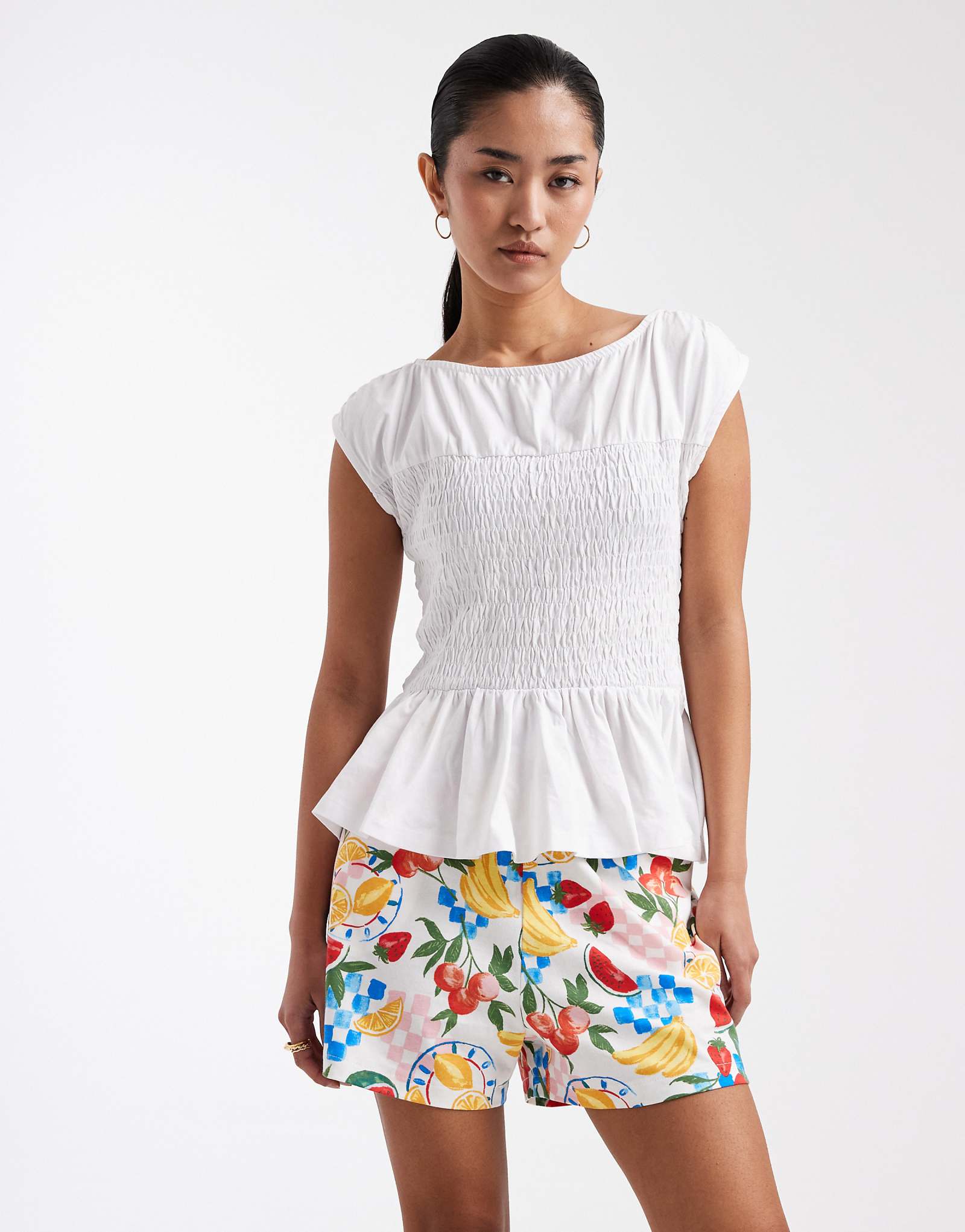 Threadbare jersey pull on shorts with drawstring in fruit print multi 4490₽