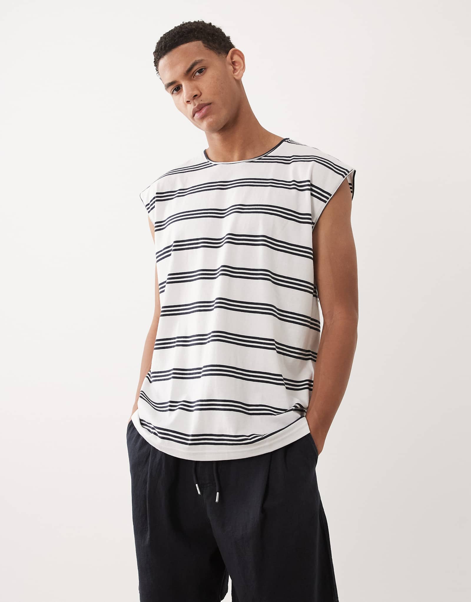 Brave Soul oversized tank in white -amp navy stripe navy stripe 4790₽