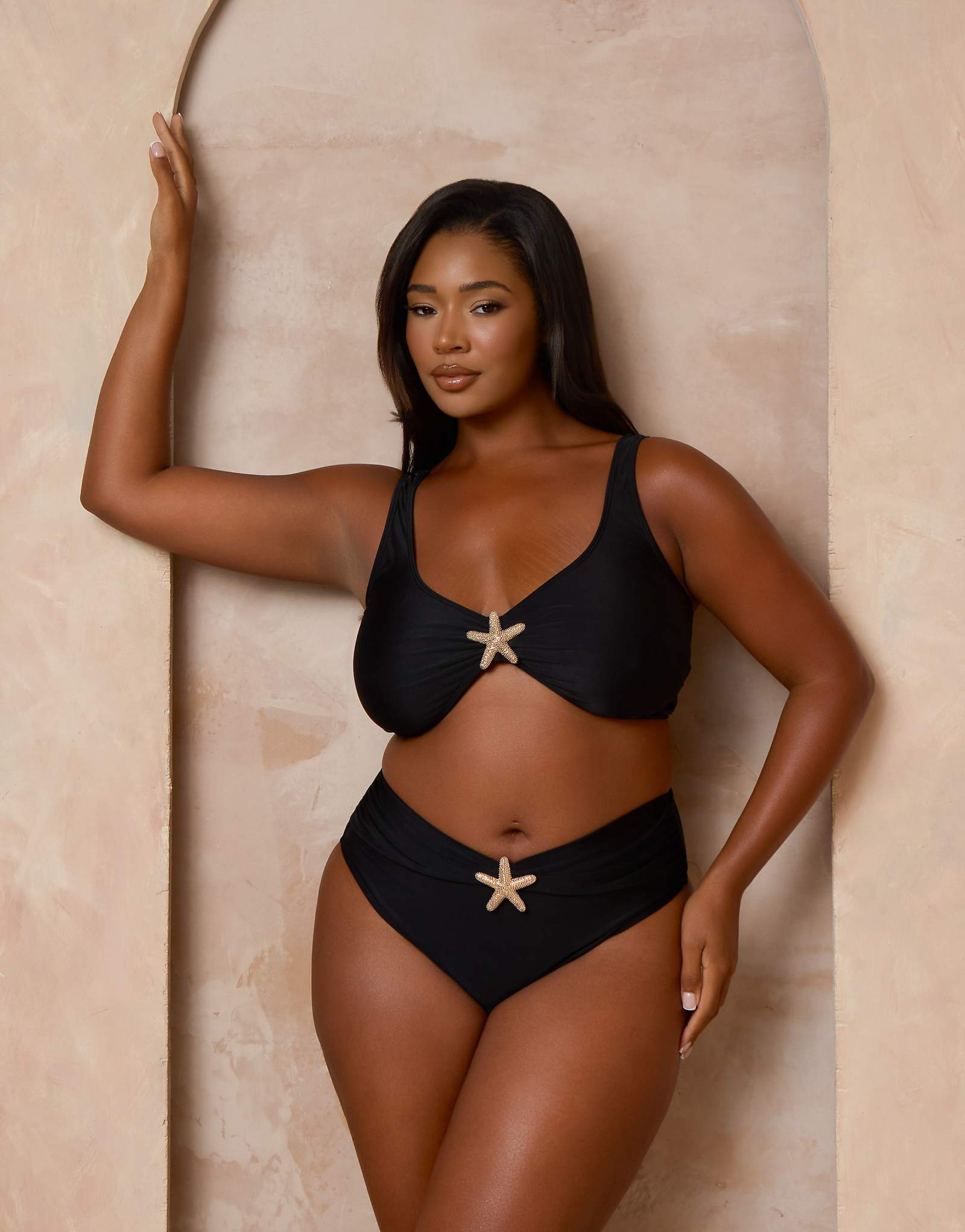 Moda Minx Curve x Alessa Tyrrell-Charles starfish high waisted bottoms in black black 10090₽