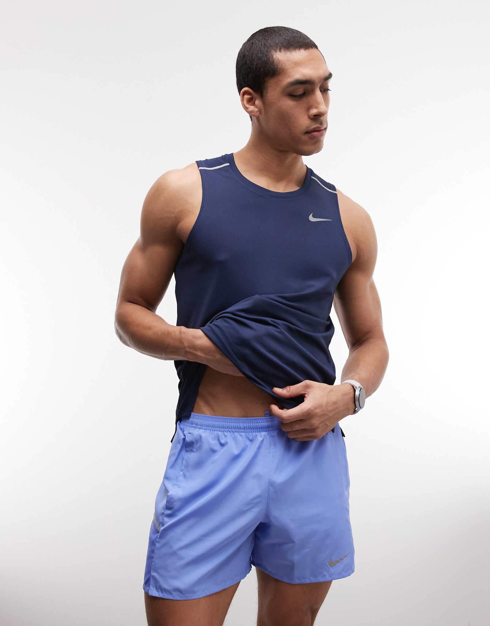 Nike Running Miler 5-inch shorts in blue mid blue 8090₽