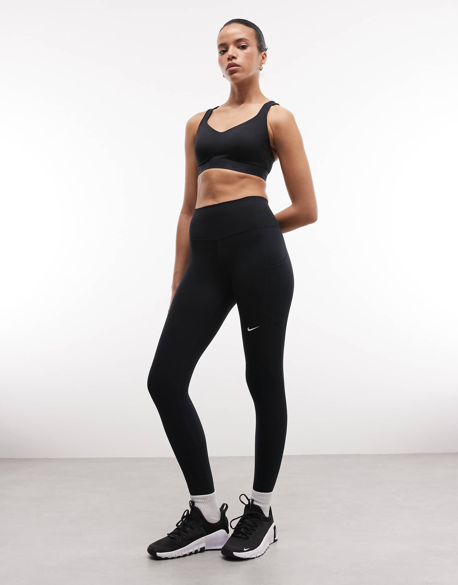 Nike One Training Dri-Fit leggings in black black 12590₽