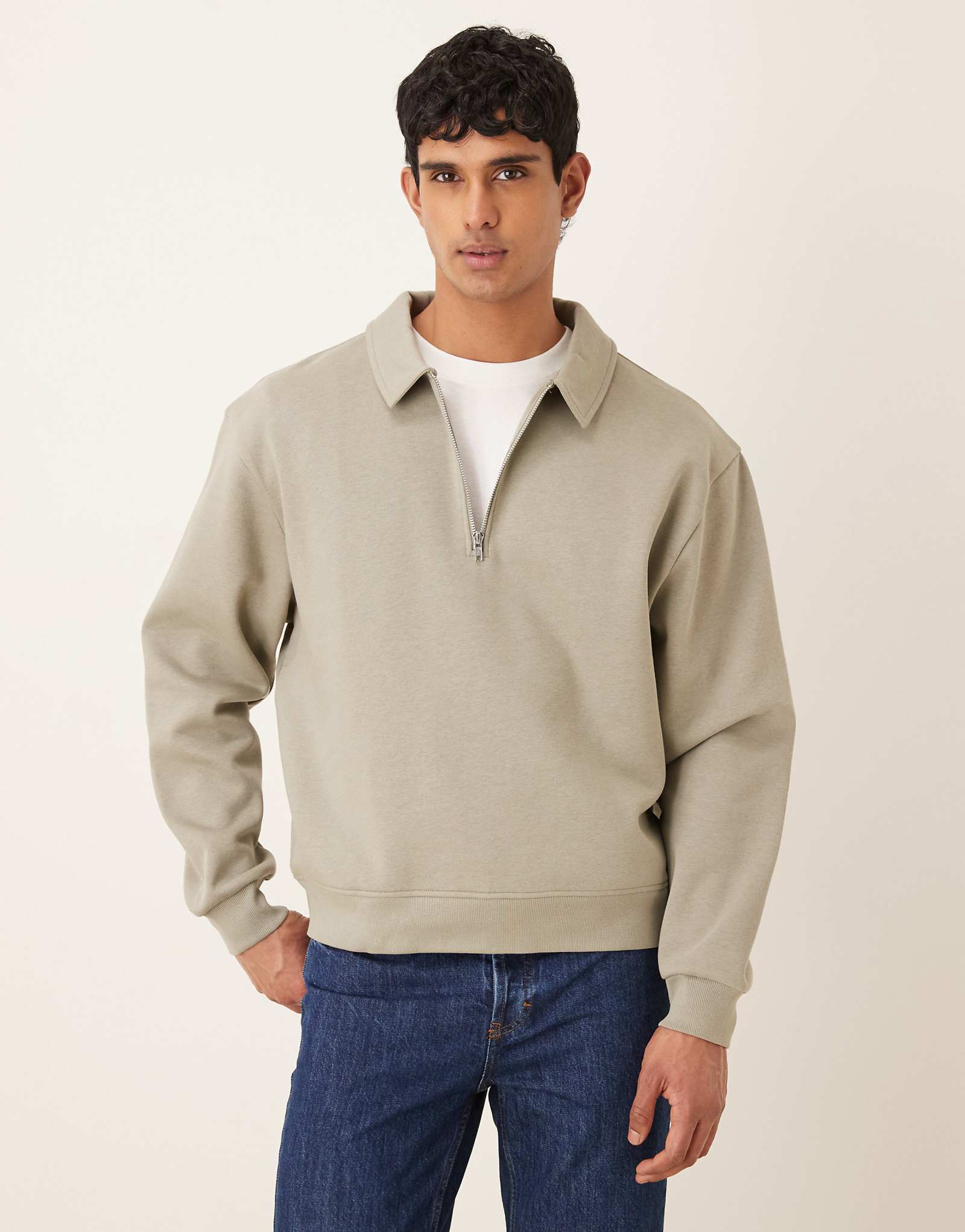 ASOS DESIGN boxy relaxed quarter zip sweatshirt with collar in sage dried sage 9290₽