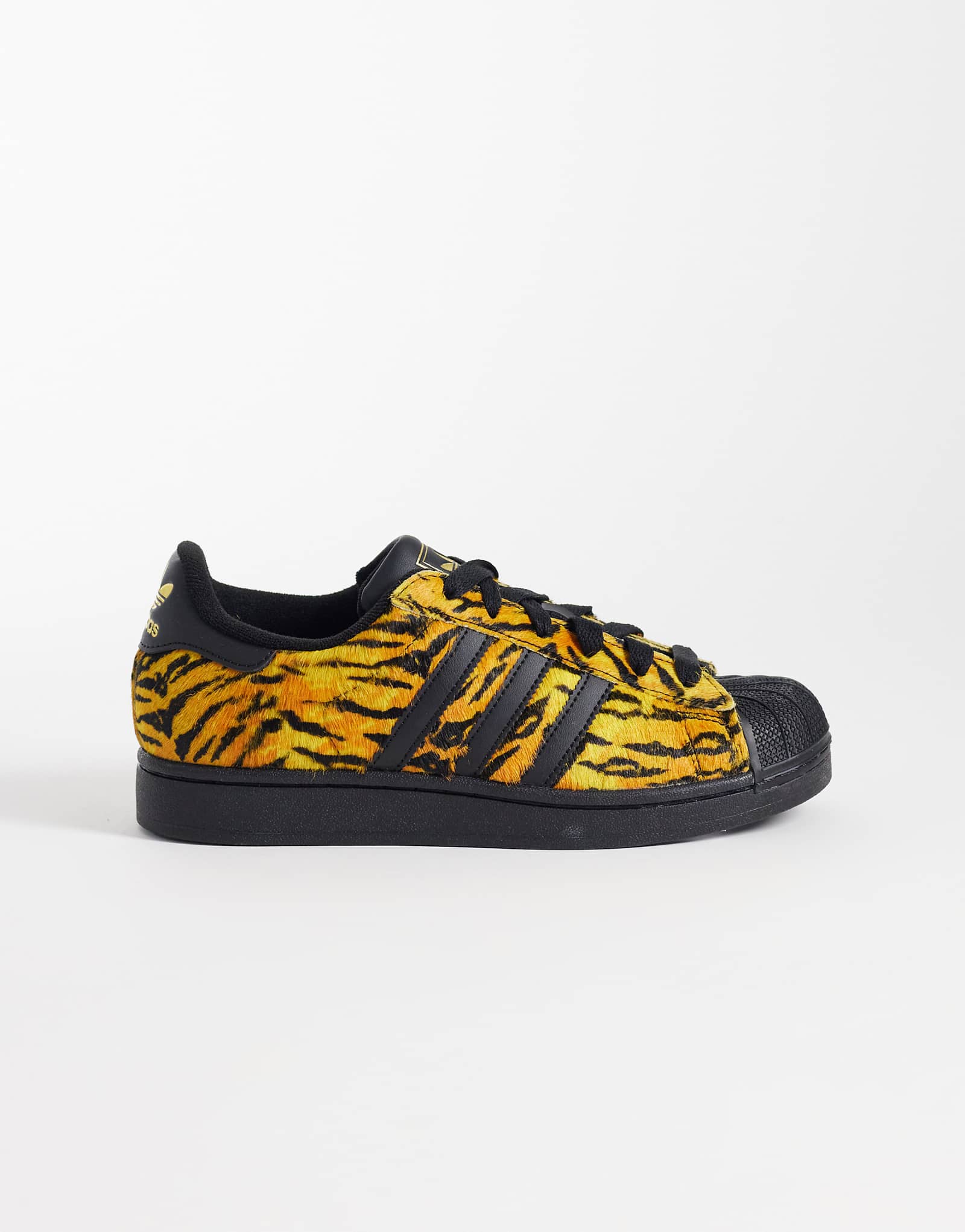 Adidas Originals Superstar II sneakers in tiger print multi 23290₽
