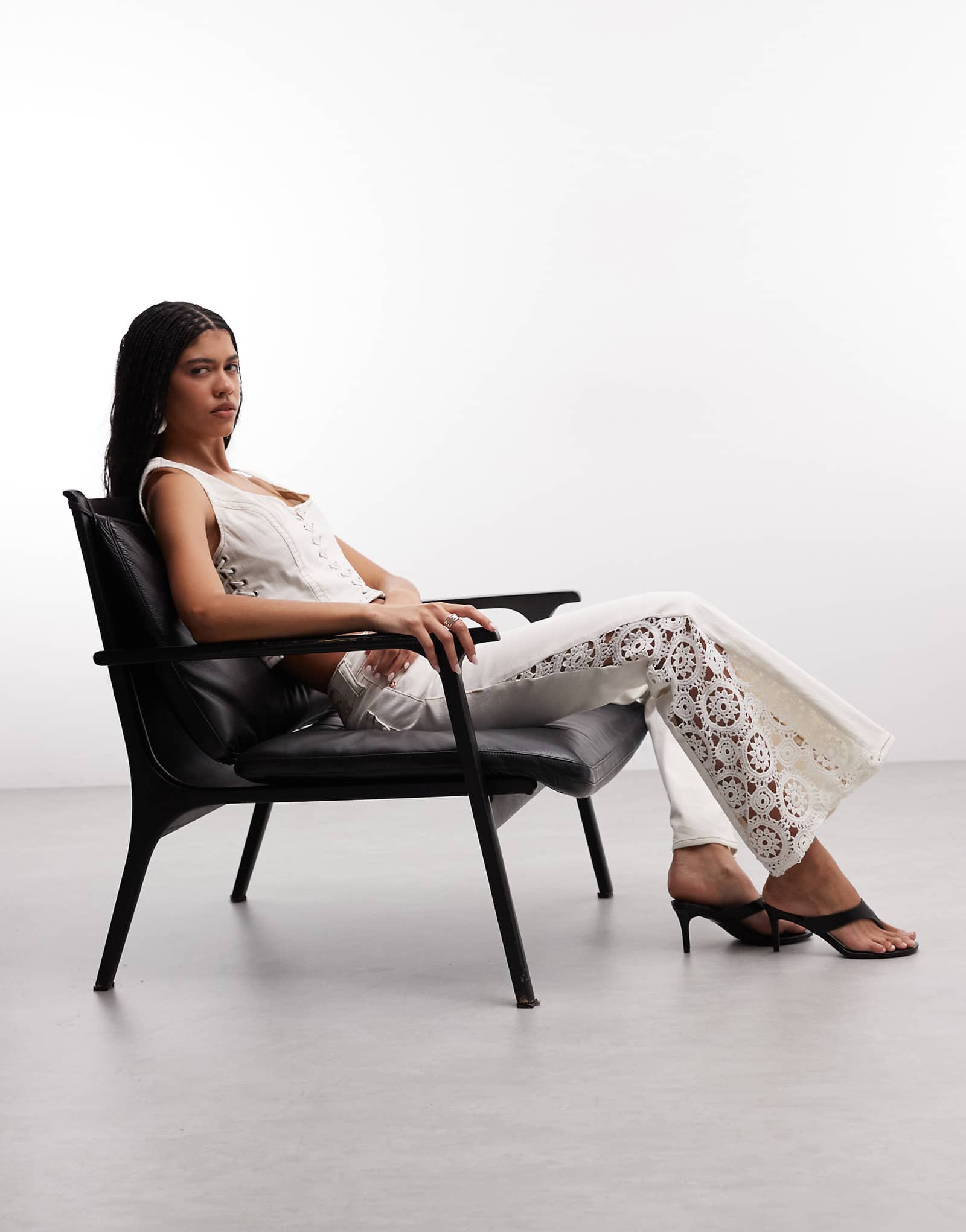 True Religion mid rise crochet detail flare jeans in white - part of a set white 43390₽