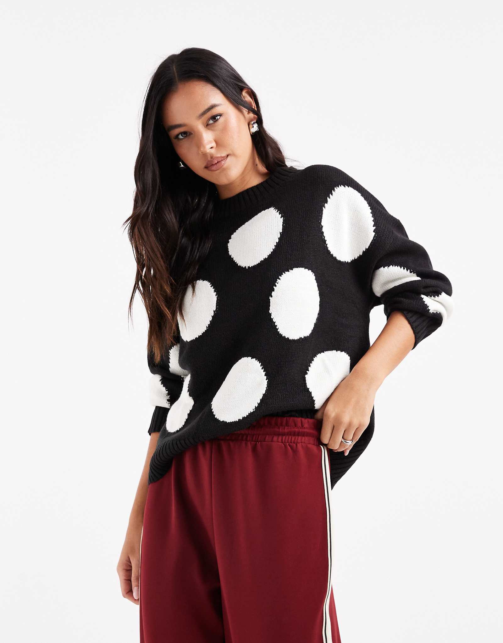 Wednesdays Girl polka dot sweater in black 6490₽