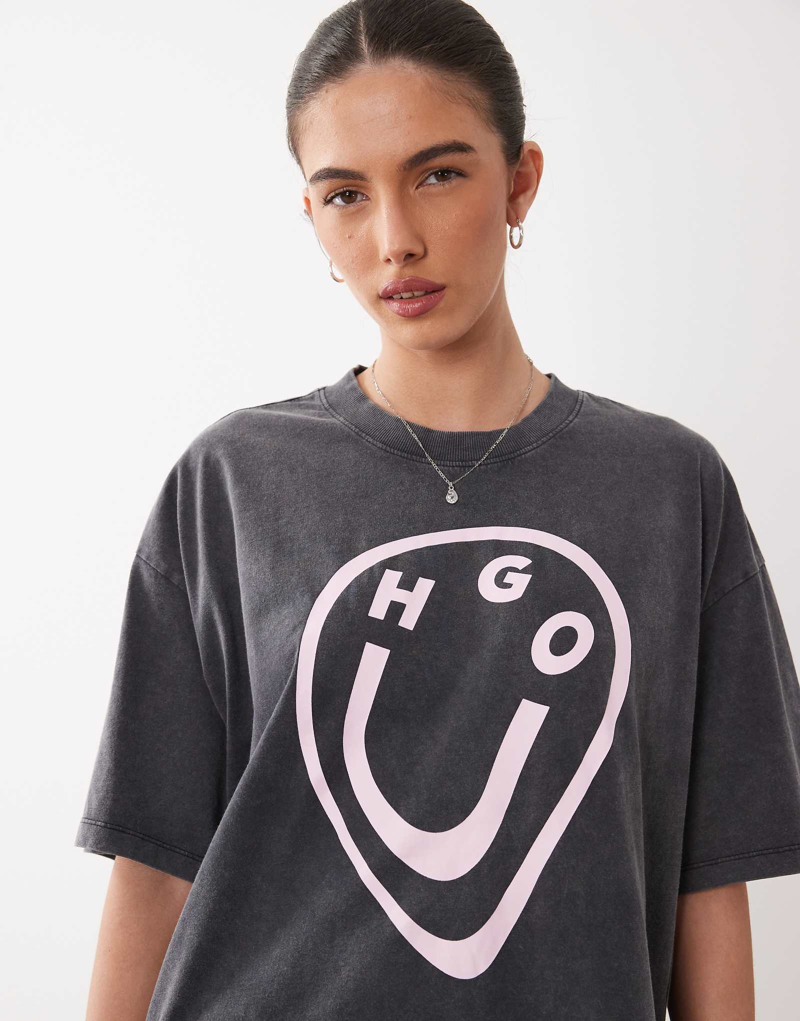 HUGO Blue oversized graphic logo T-shirt in black black