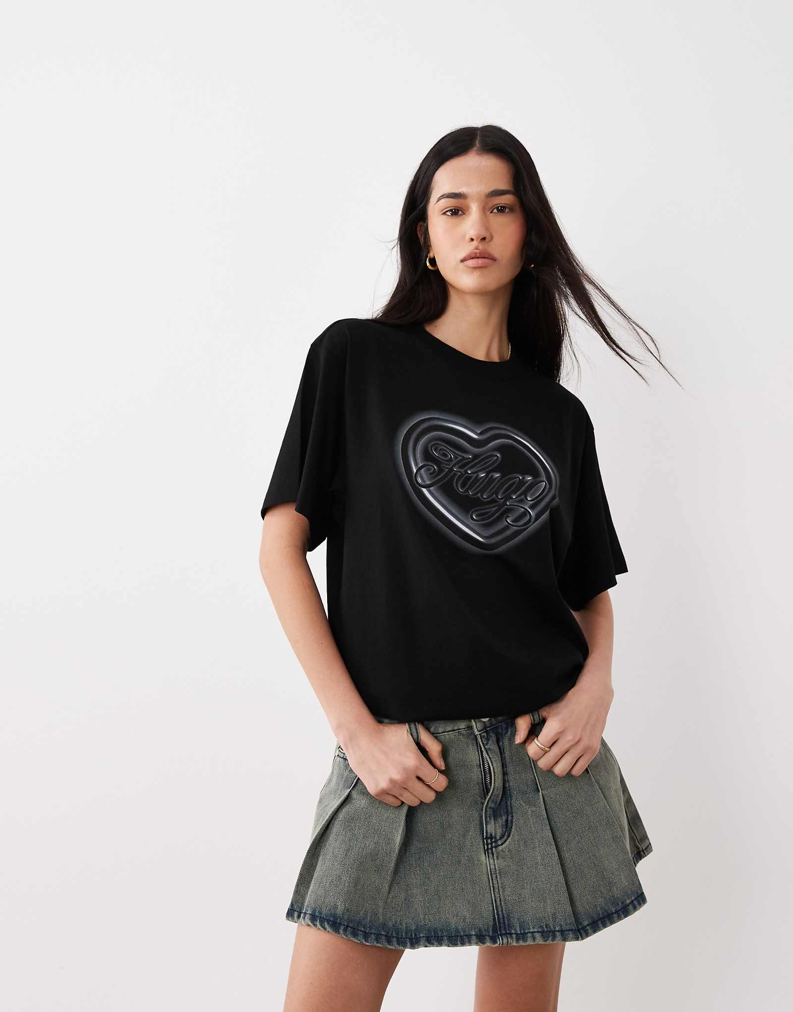 HUGO Blue heart logo t-shirt in black black