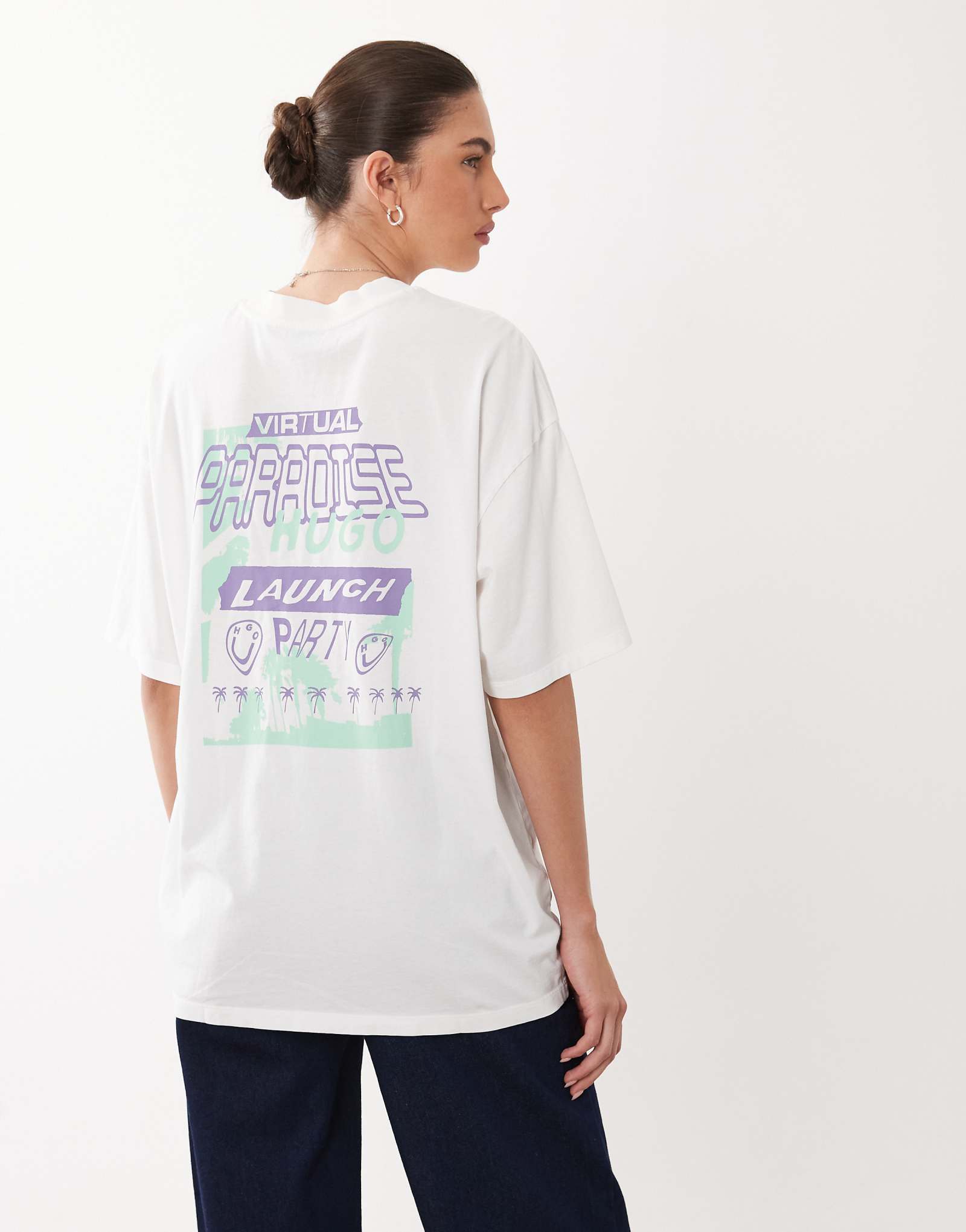 HUGO Blue oversized fit T-shirt in white white 15090₽