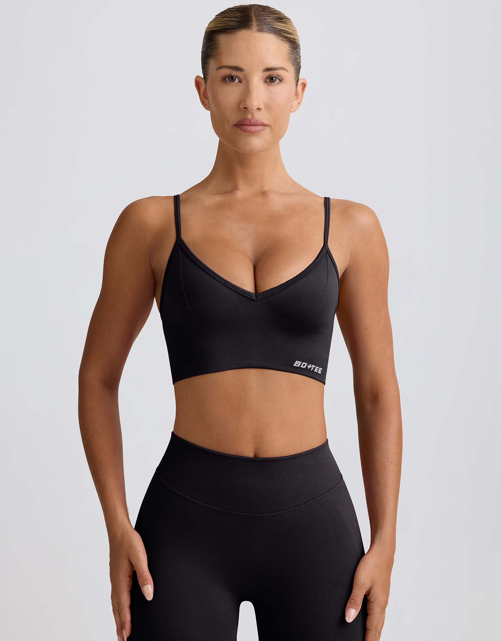 BoTee v-neck define seamless cami sports bra in black - part of a set black 10090₽