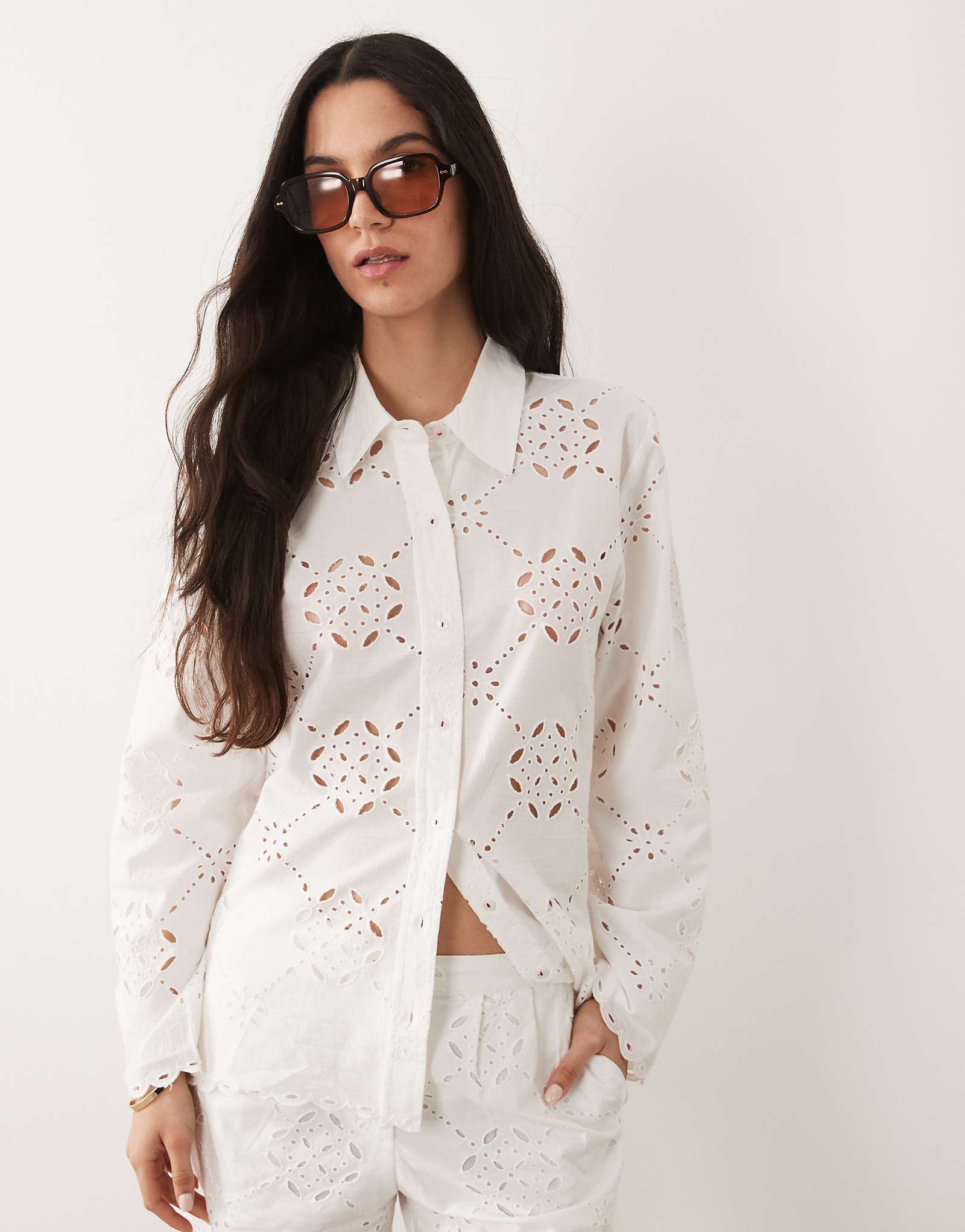 River Island cutwork poplin shirt in white - part of a set white 14490₽
