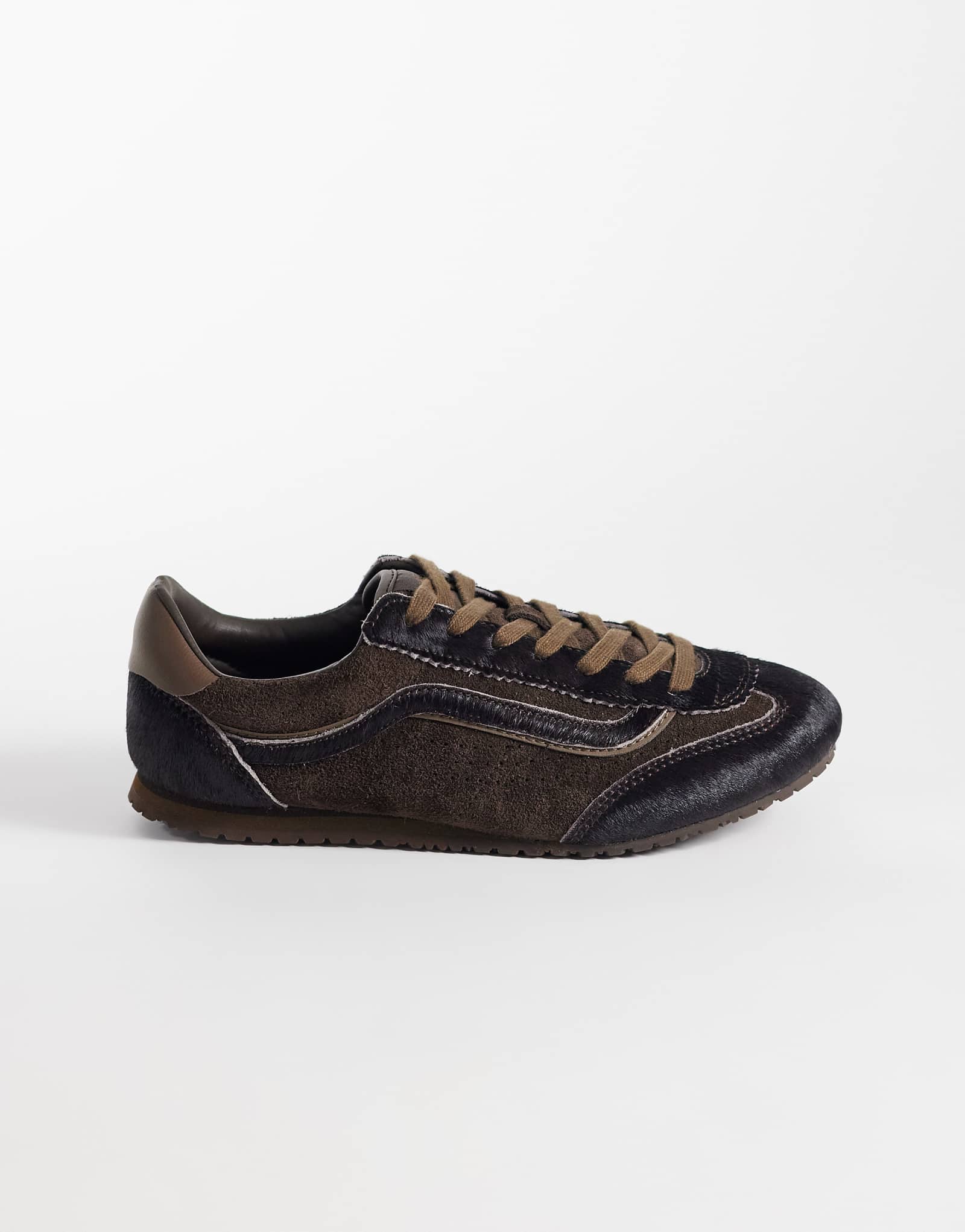 Vans Super Low Pro sneakers in black and brown brown 21290₽