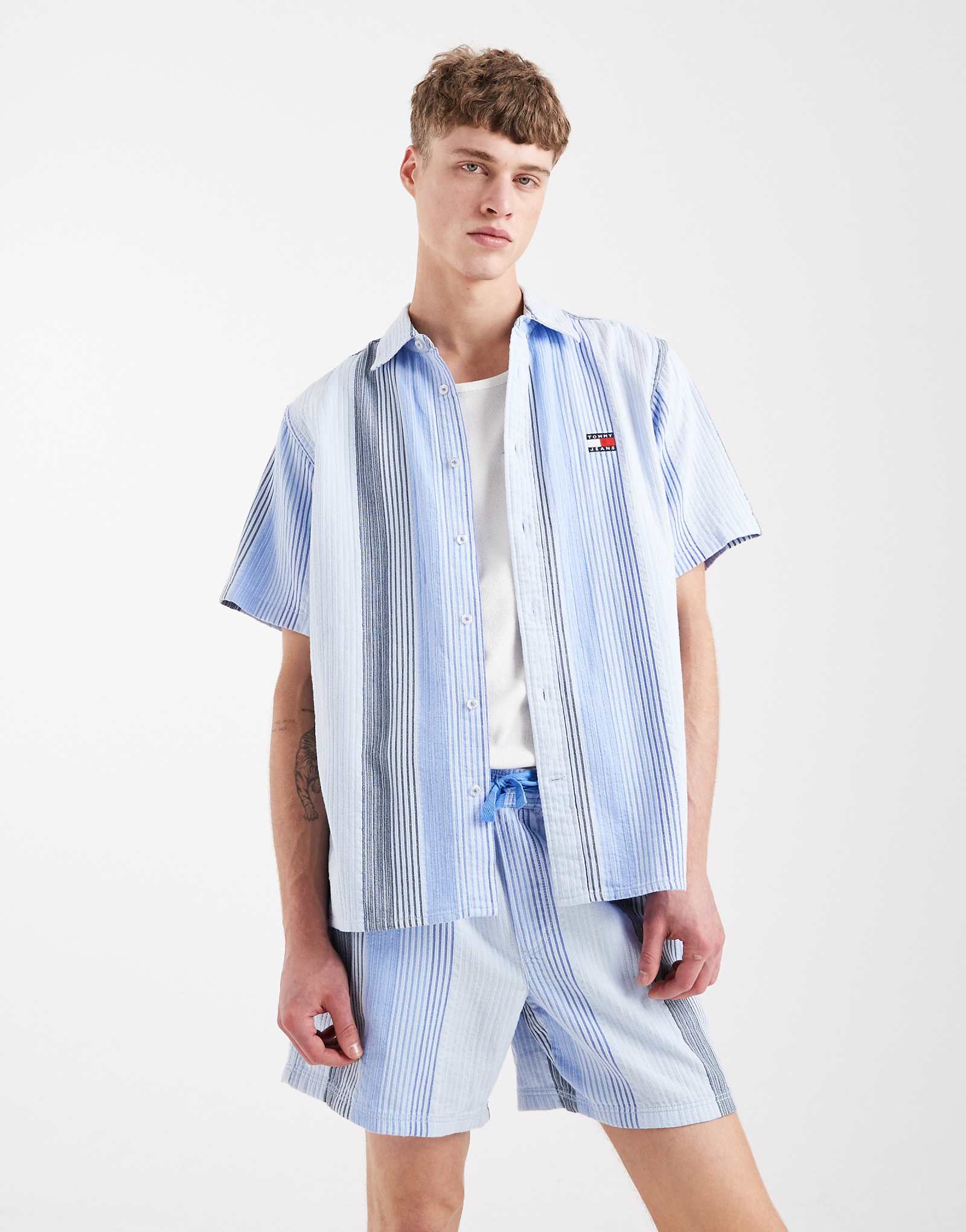 Tommy Jeans textured shorts in blue stripe - part of a set sweet blue stripe 16990₽