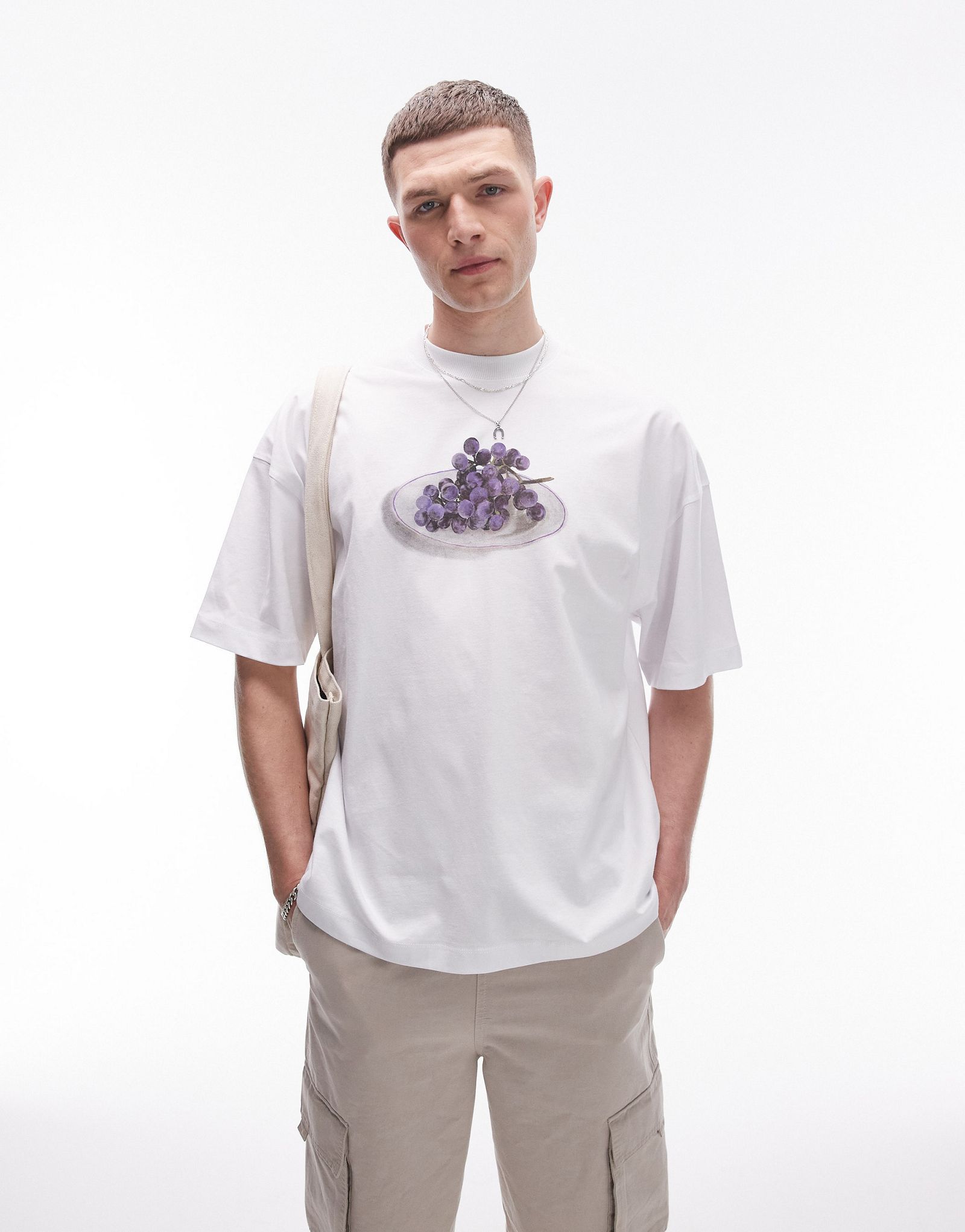 Белая футболка оверсайз с принтом Topman 6190₽