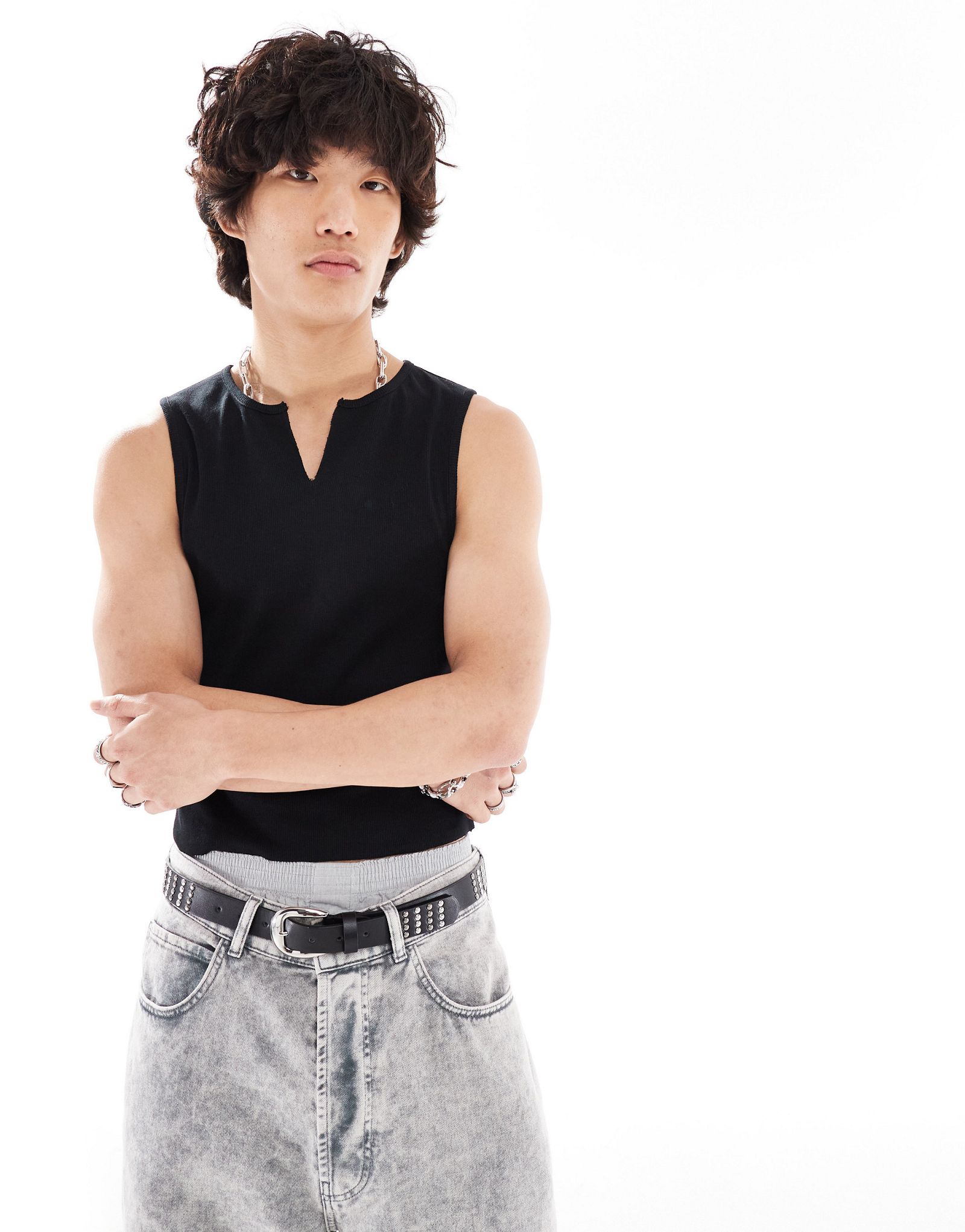 Черная майка с вырезом COLLUSION 3290₽