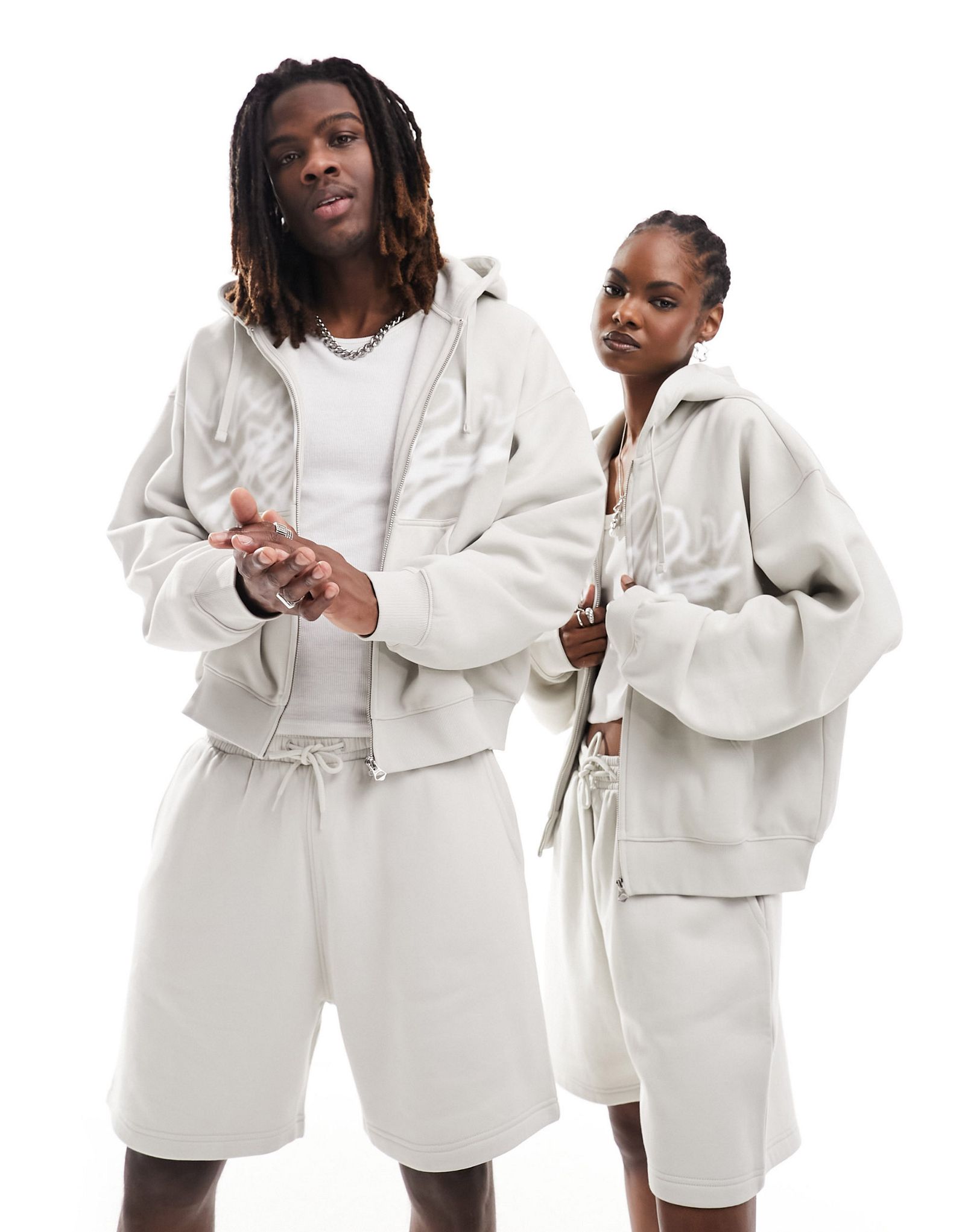 Бежевая худи свободного кроя на молнии с графическим принтом Weekday эксклюзивно для ASOS 6990₽