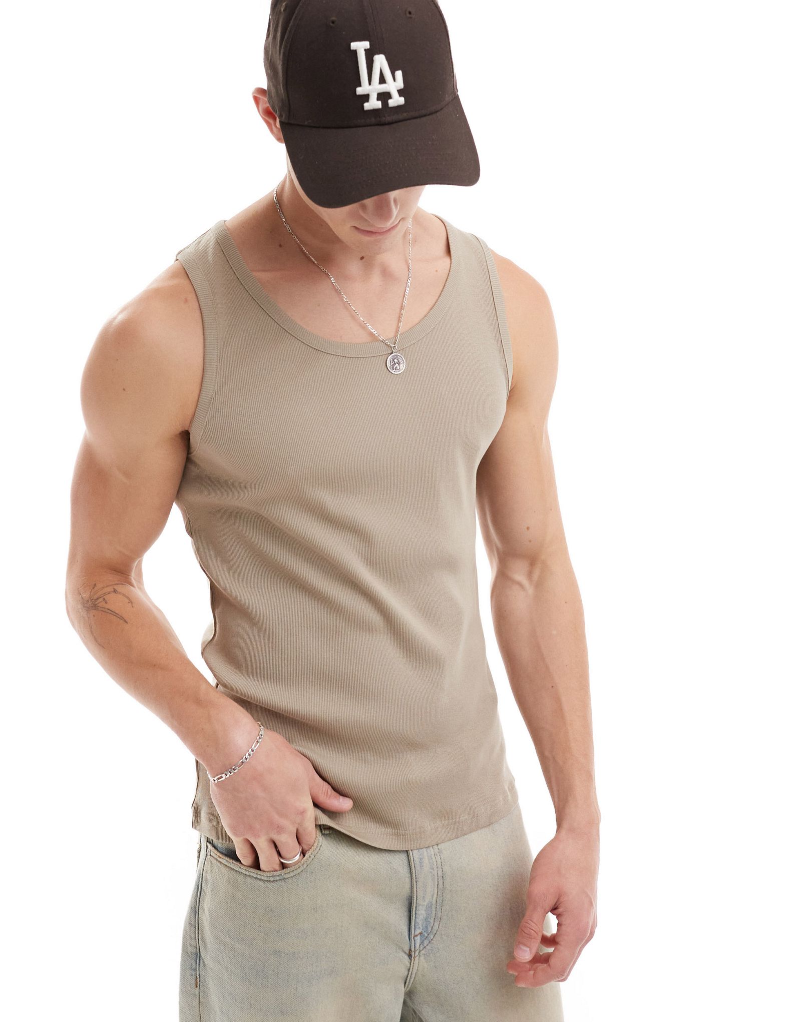 Бежевая майка стандартного кроя Weekday 4090₽