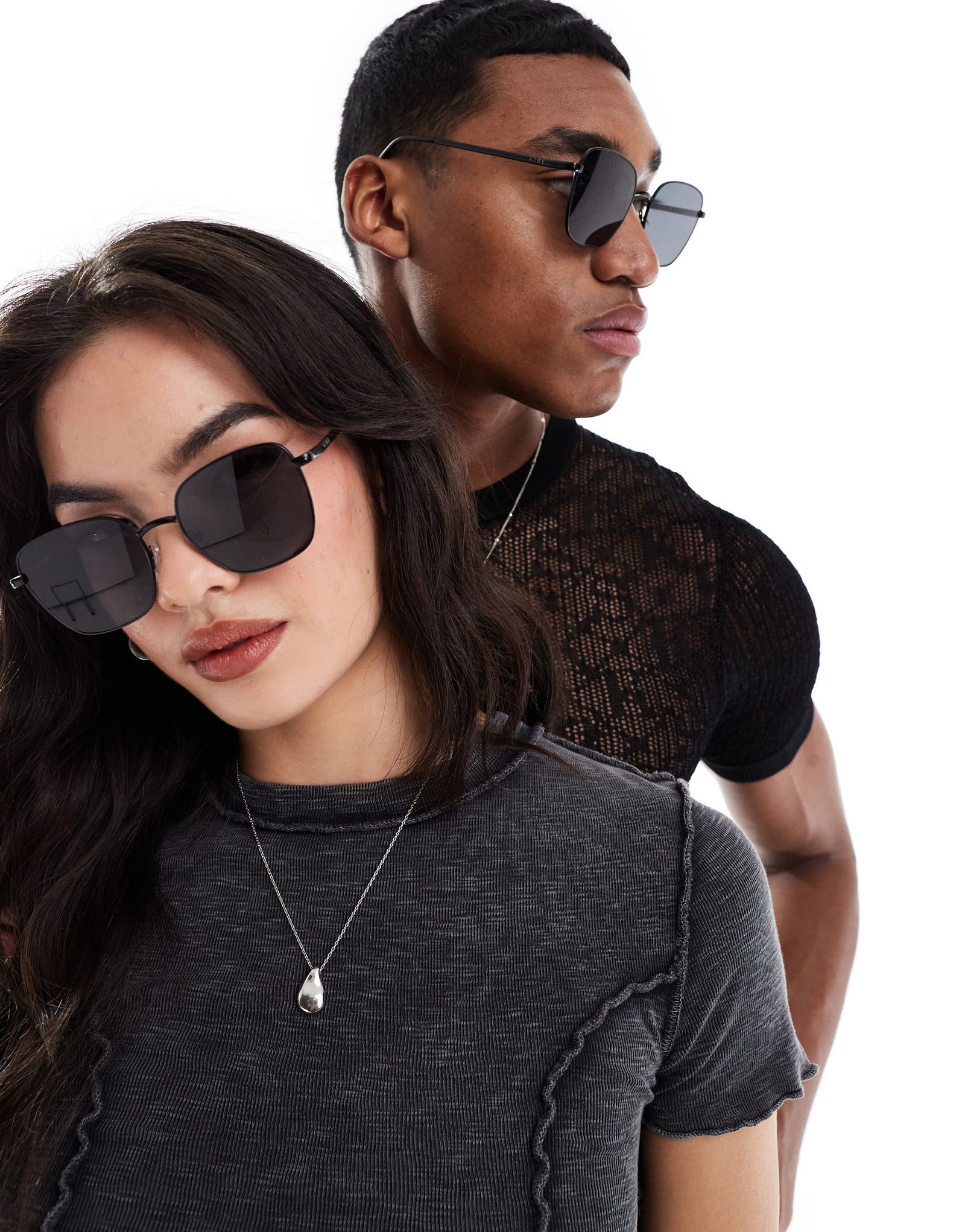 Черные круглые солнцезащитные очки в металлической спирали AIRE