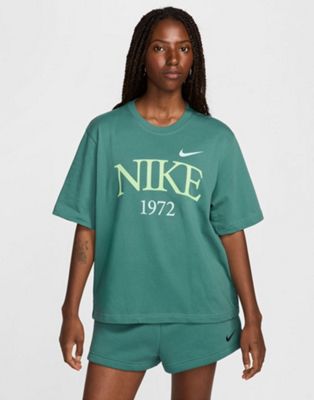 Зеленая футболка оверсайз с графическим рисунком Nike Classic