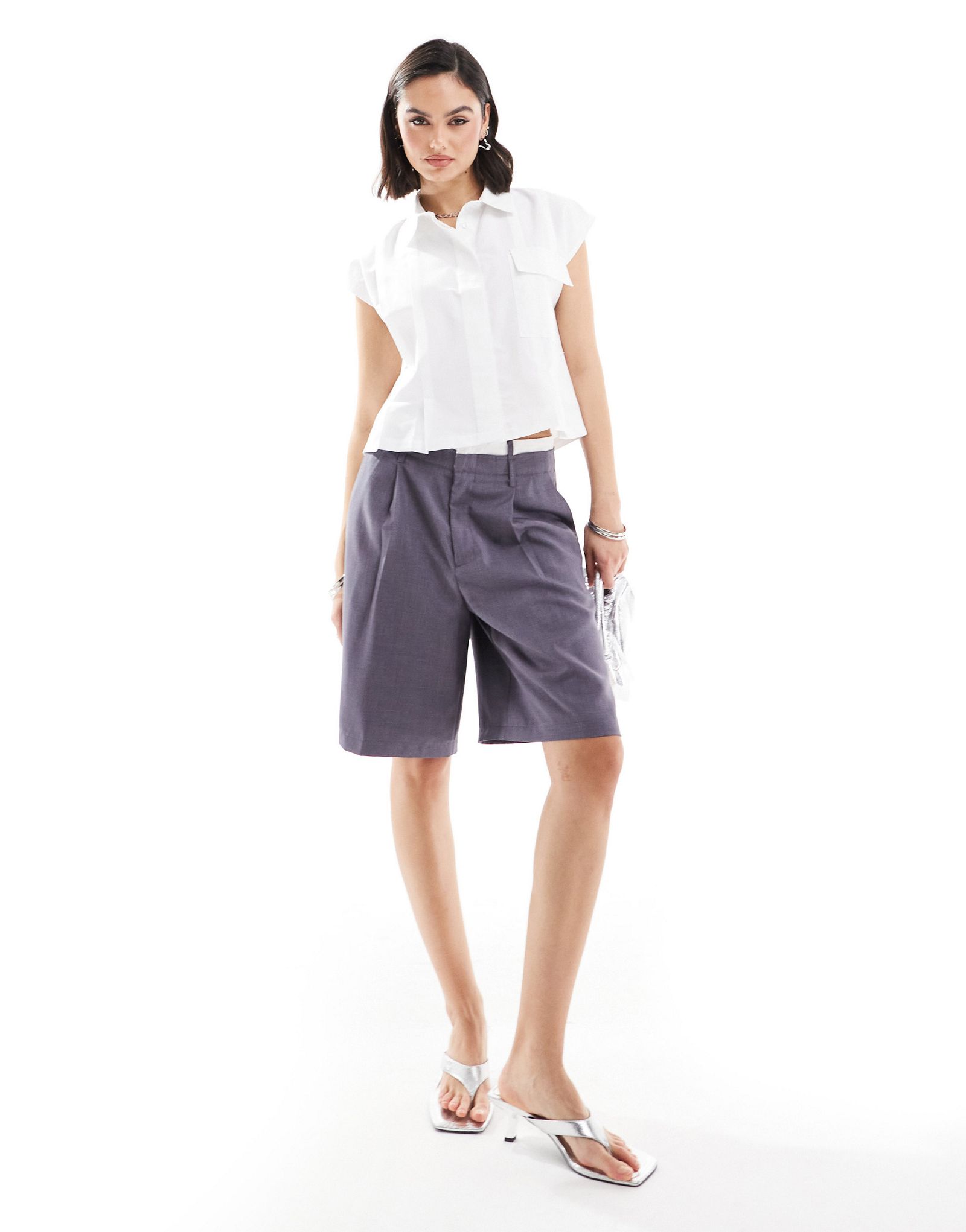 Белая плиссированная рубашка с короткими рукавами JDY 6490₽