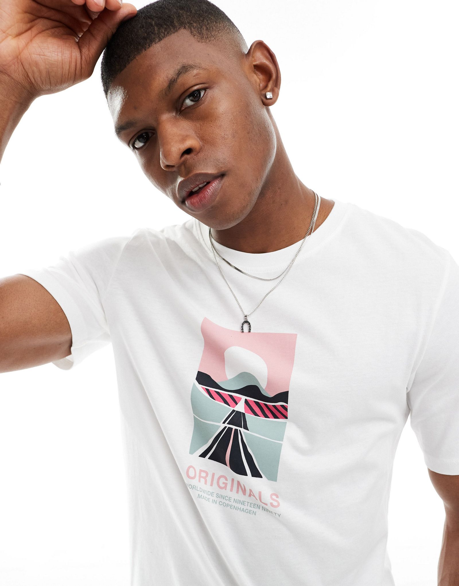 Белая футболка оверсайз с принтом на груди Jack - Jones