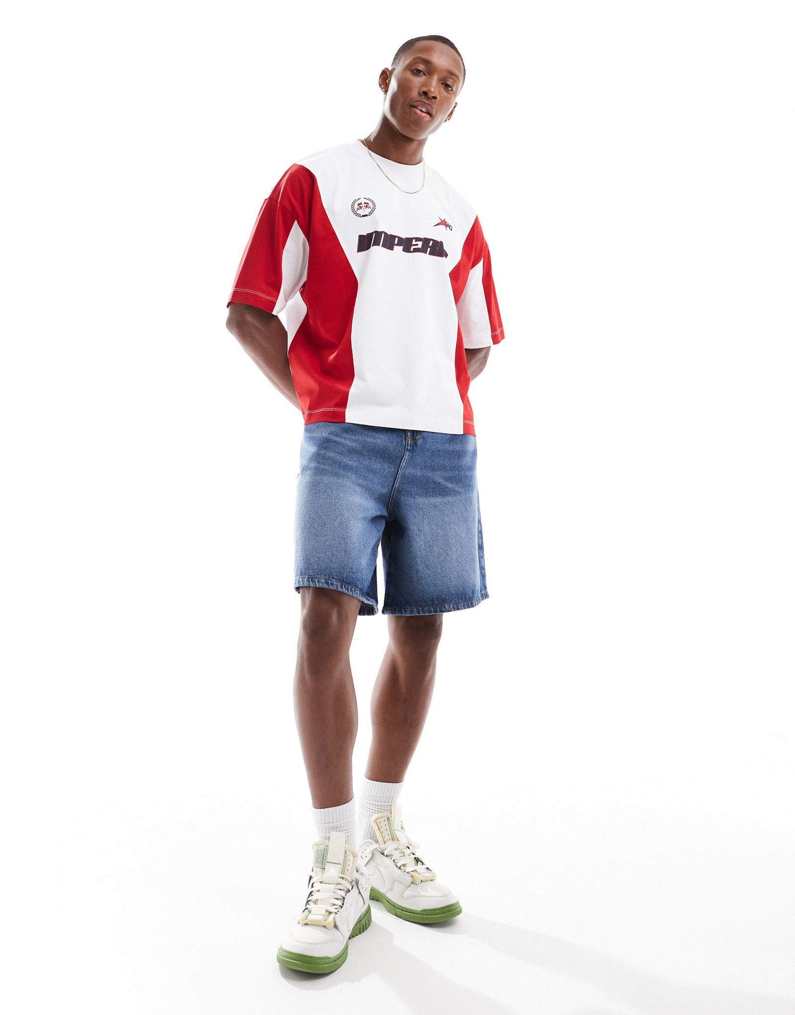 ДИЗАЙНЕРСКАЯ футболка оверсайз свободного кроя ASOS DESIGN с оригинальным кроем и спортивным принтом 4690₽