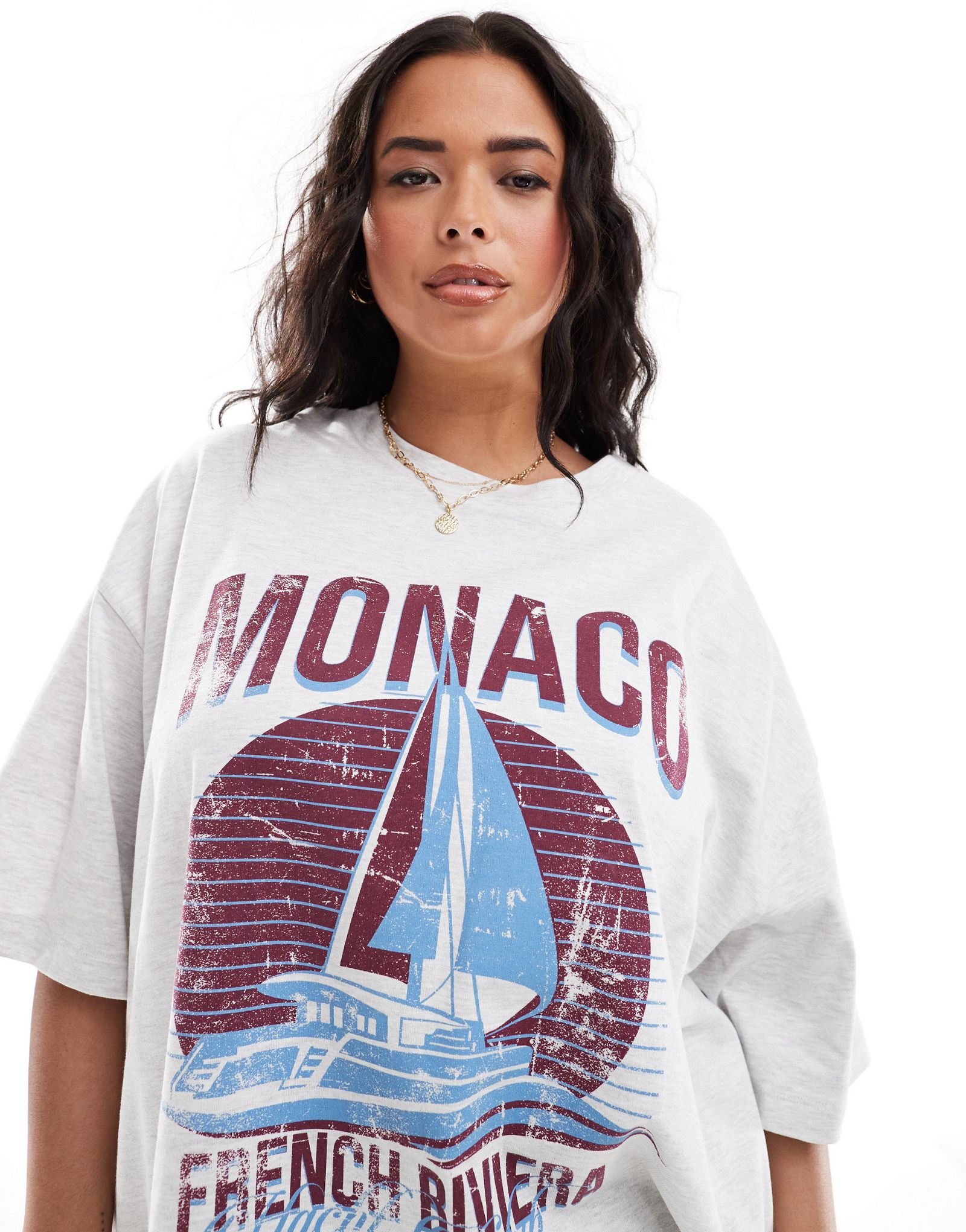 Футболка ASOS DESIGN Curve boyfriend fit с изображением яхты monaco в цвете ледяной вереск 4490₽