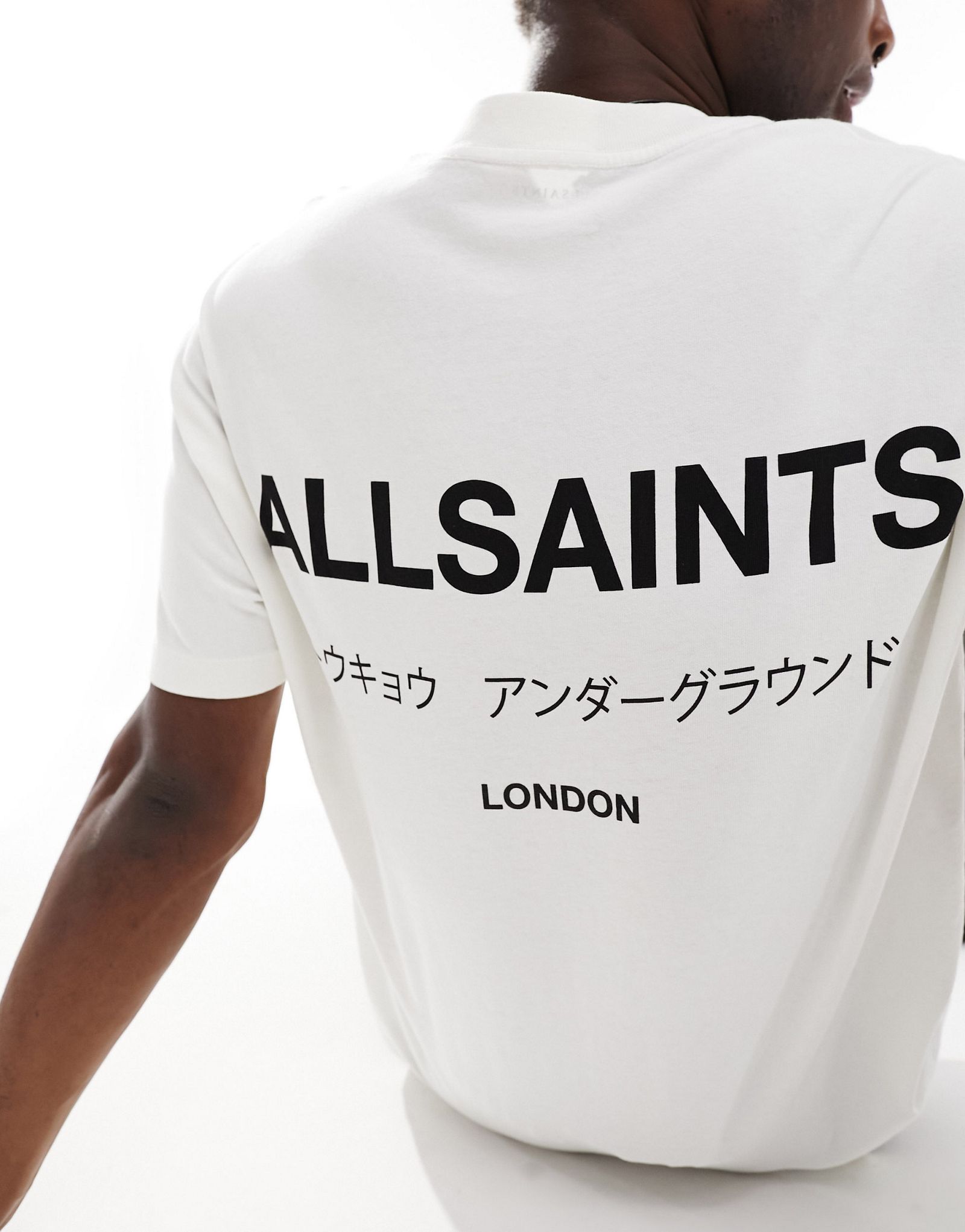 Белая футболка оверсайз от AllSaints Underground 17590₽
