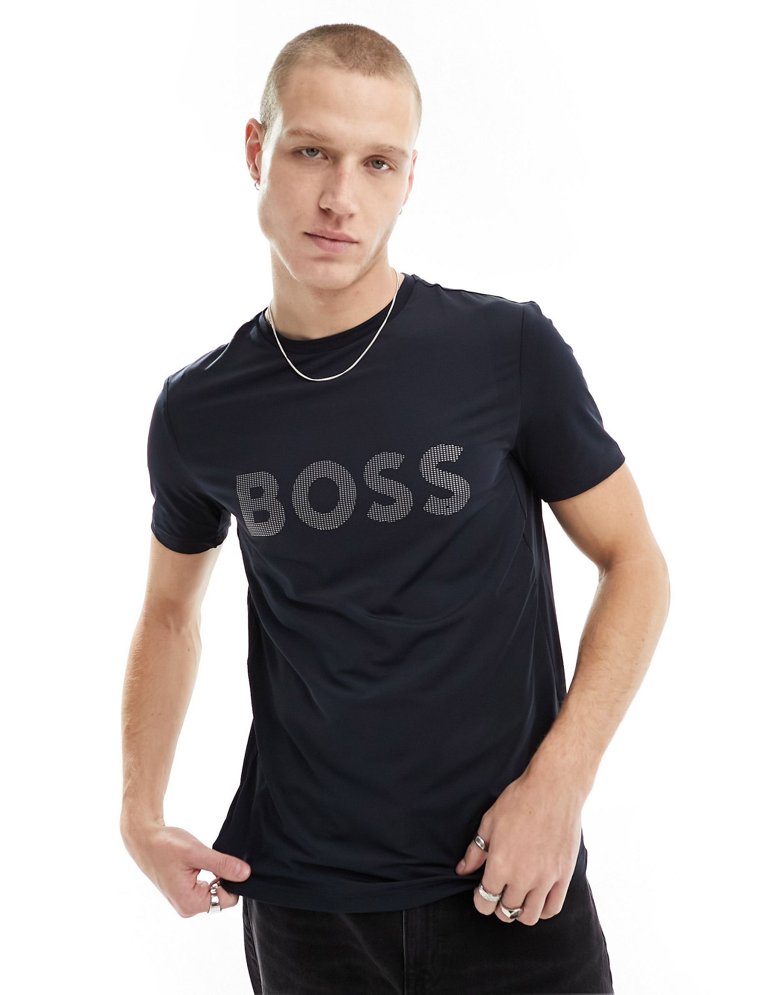 BOSS Green tee активная приталенная футболка темно-синего цвета 19290₽