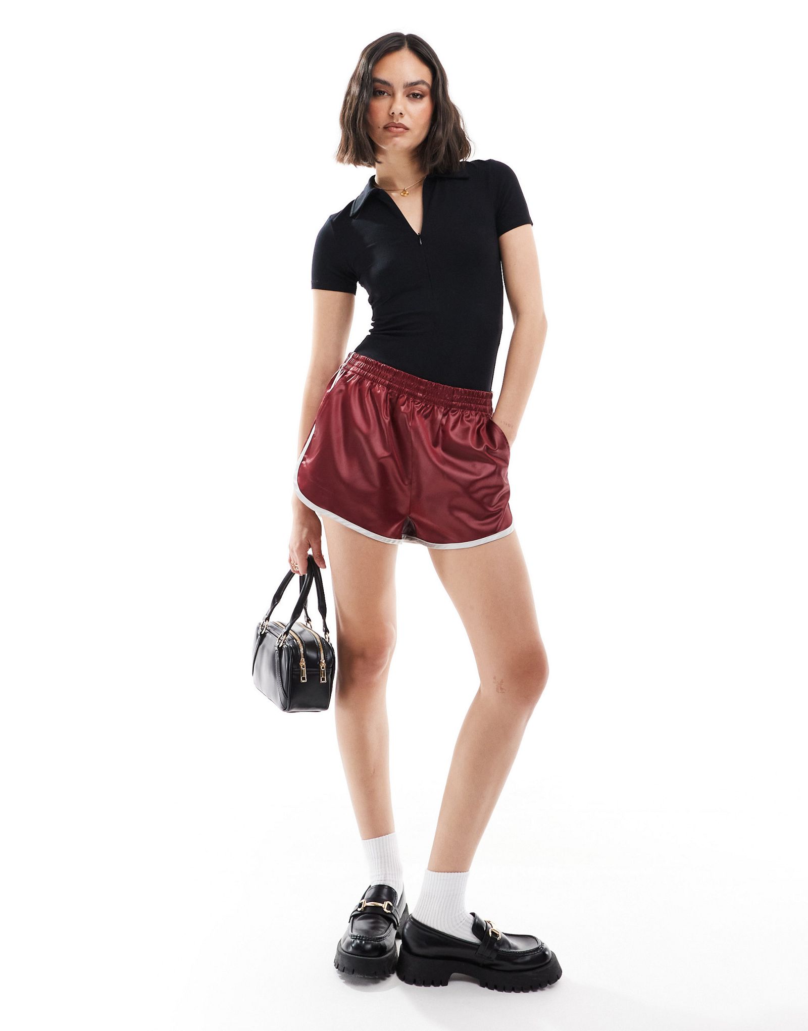 Боди-поло Stradivarius на молнии черного цвета 3590₽