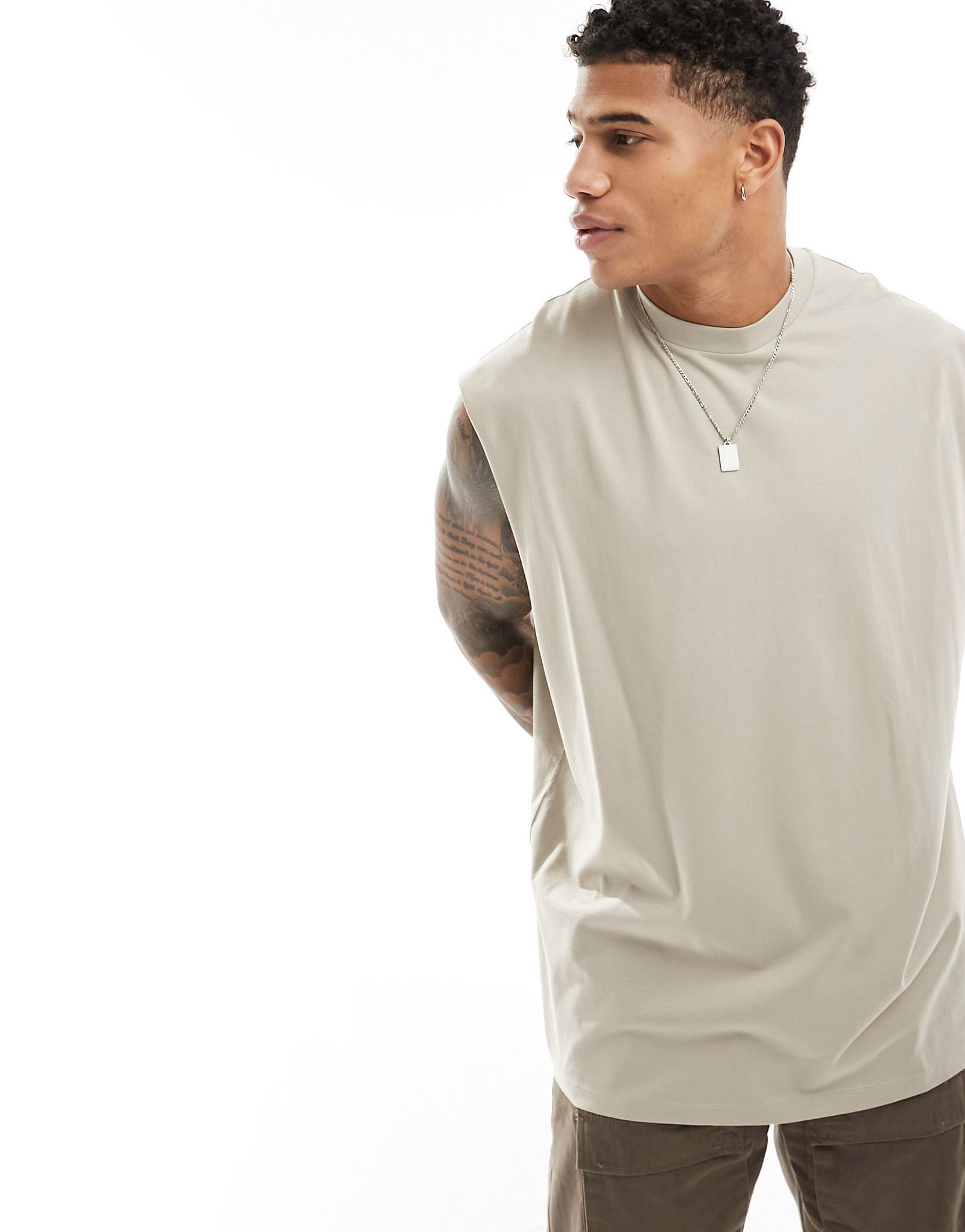 ДИЗАЙН ASOS - негабаритный резервуар из камня ASOS DESIGN
