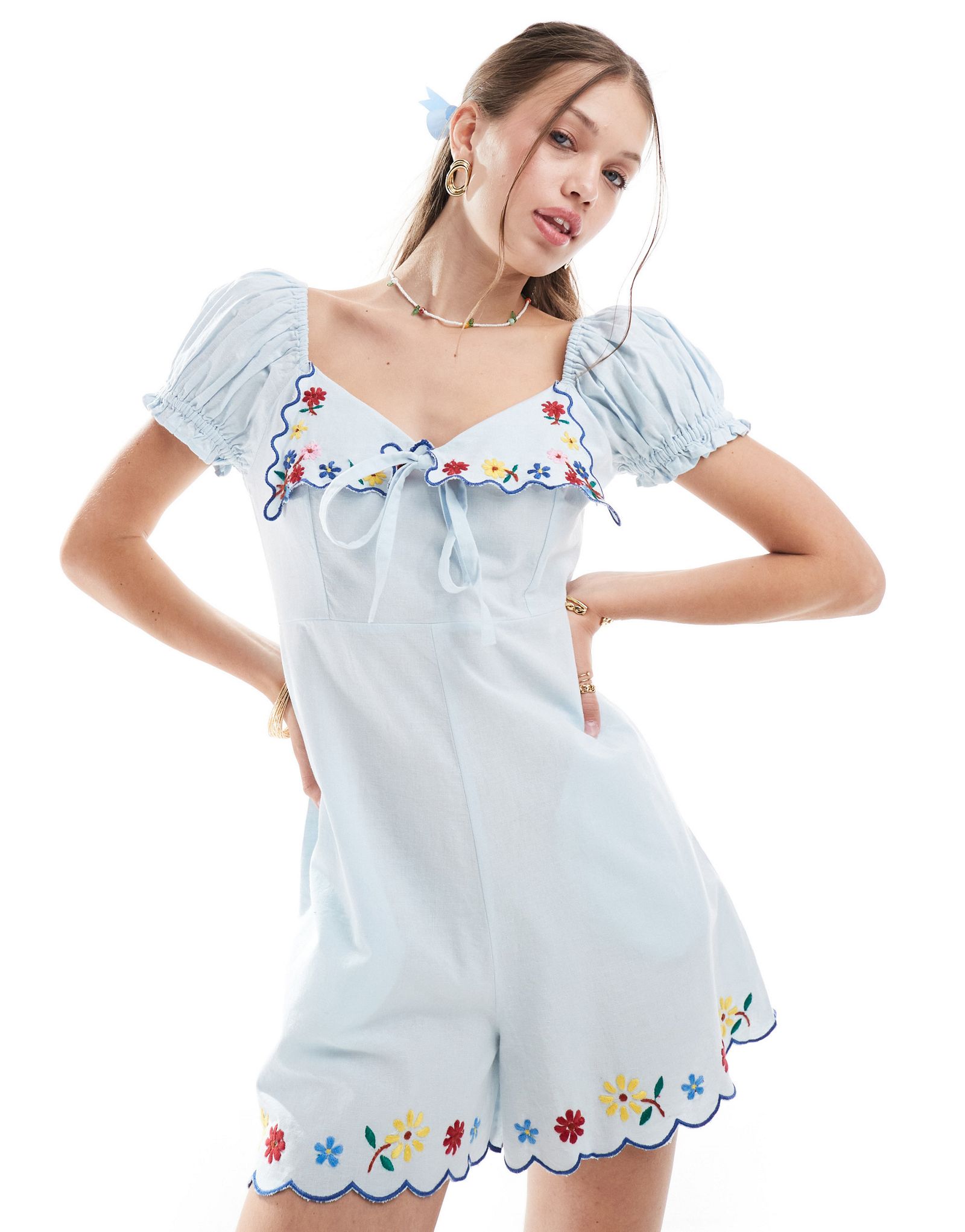 Комбинезон с вышитым воротником peter pan от ASOS DESIGN ледяного синего цвета 3490₽