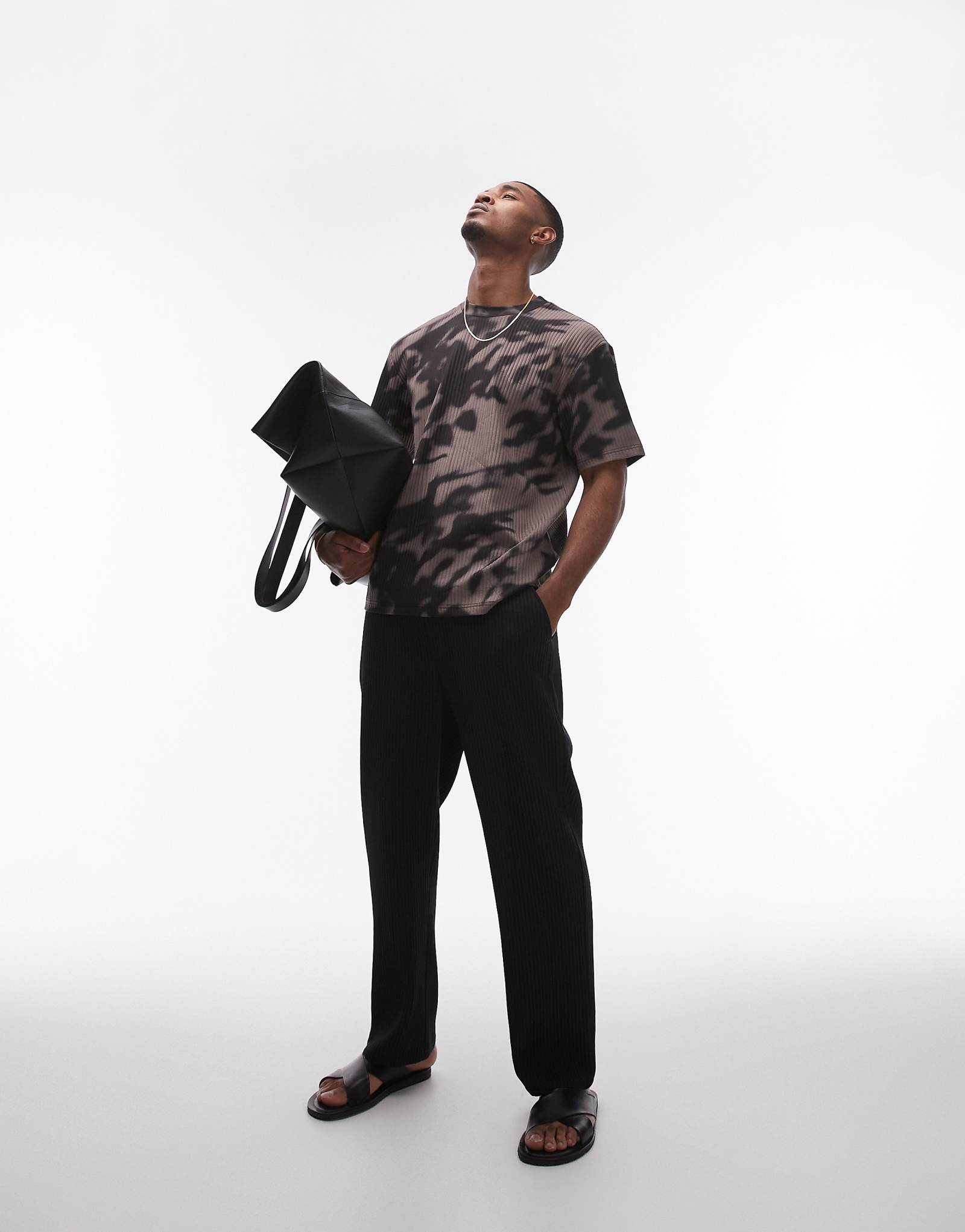 Футболка Topman oversize fit с принтом plisse shadow фиолетового цвета 11690₽