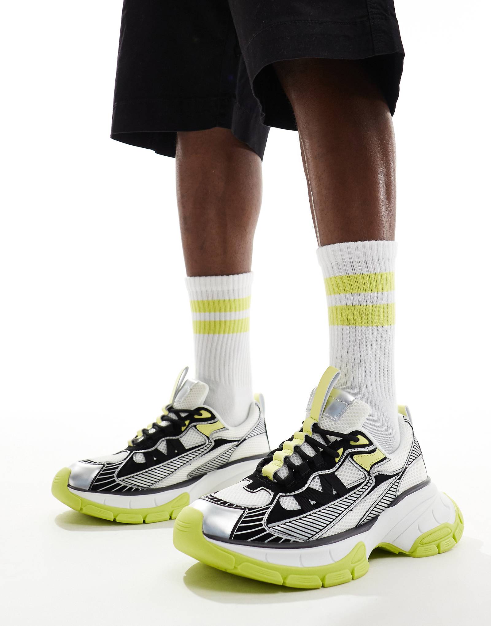 Дизайнерские массивные кроссовки ASOS серебристого цвета 6690₽